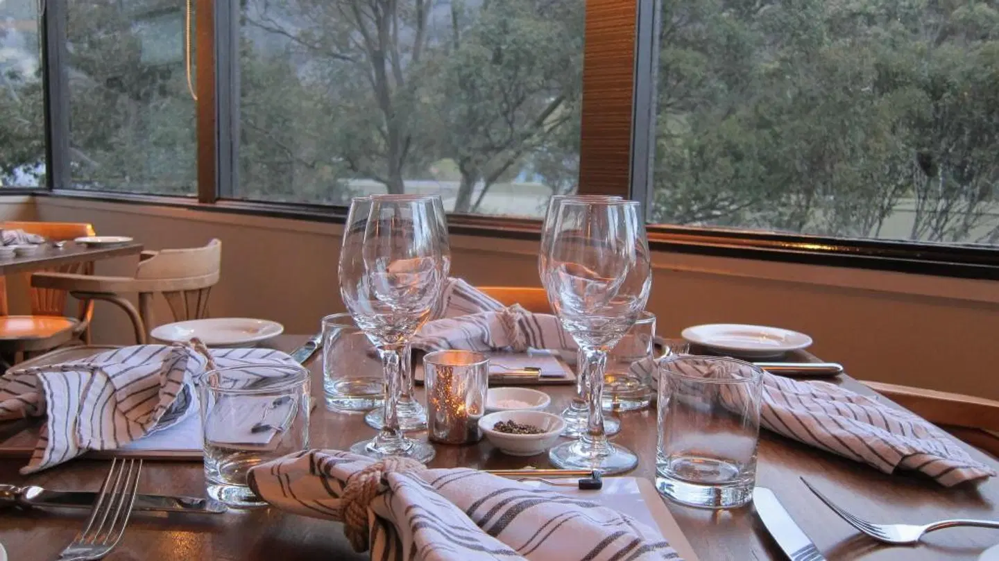 The Denman Hotel - Thredbo Restaurant