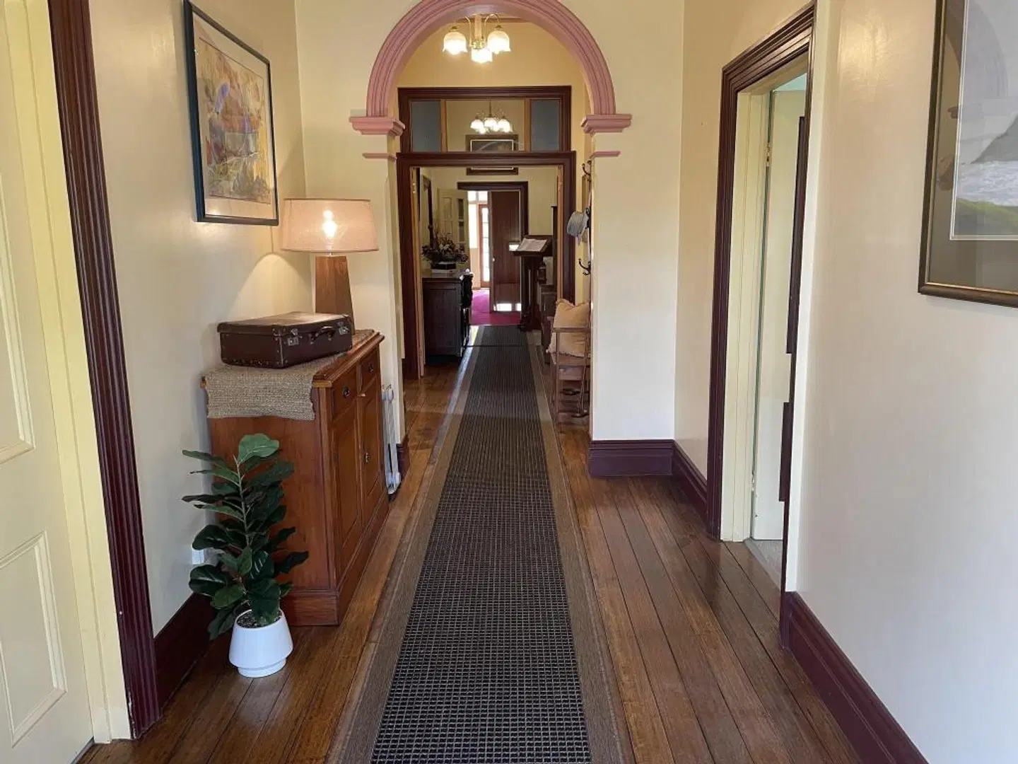 Hanlon House ROOM_EXAMPLE