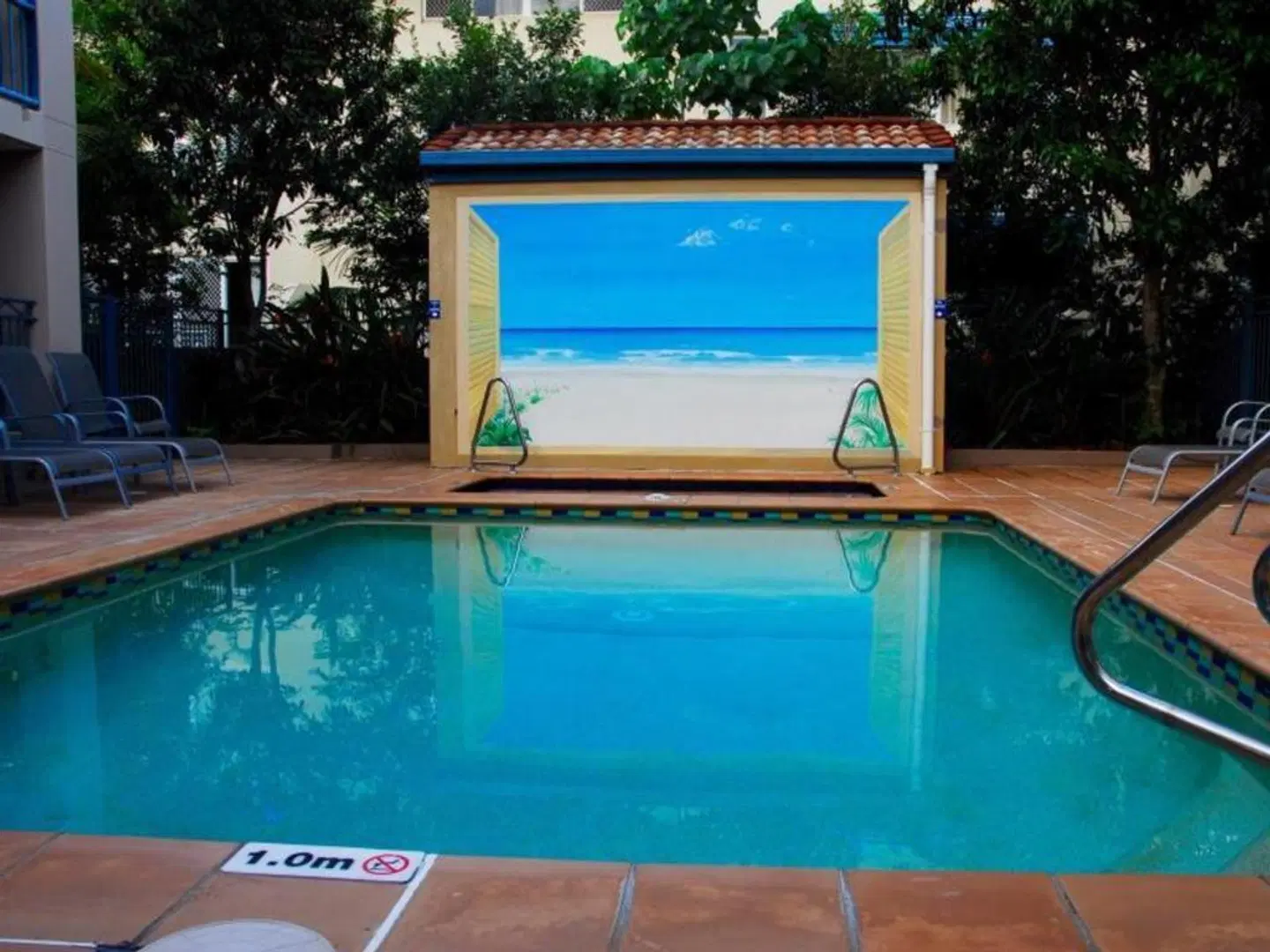 Montego Sands Resort OUTDOOR_POOL