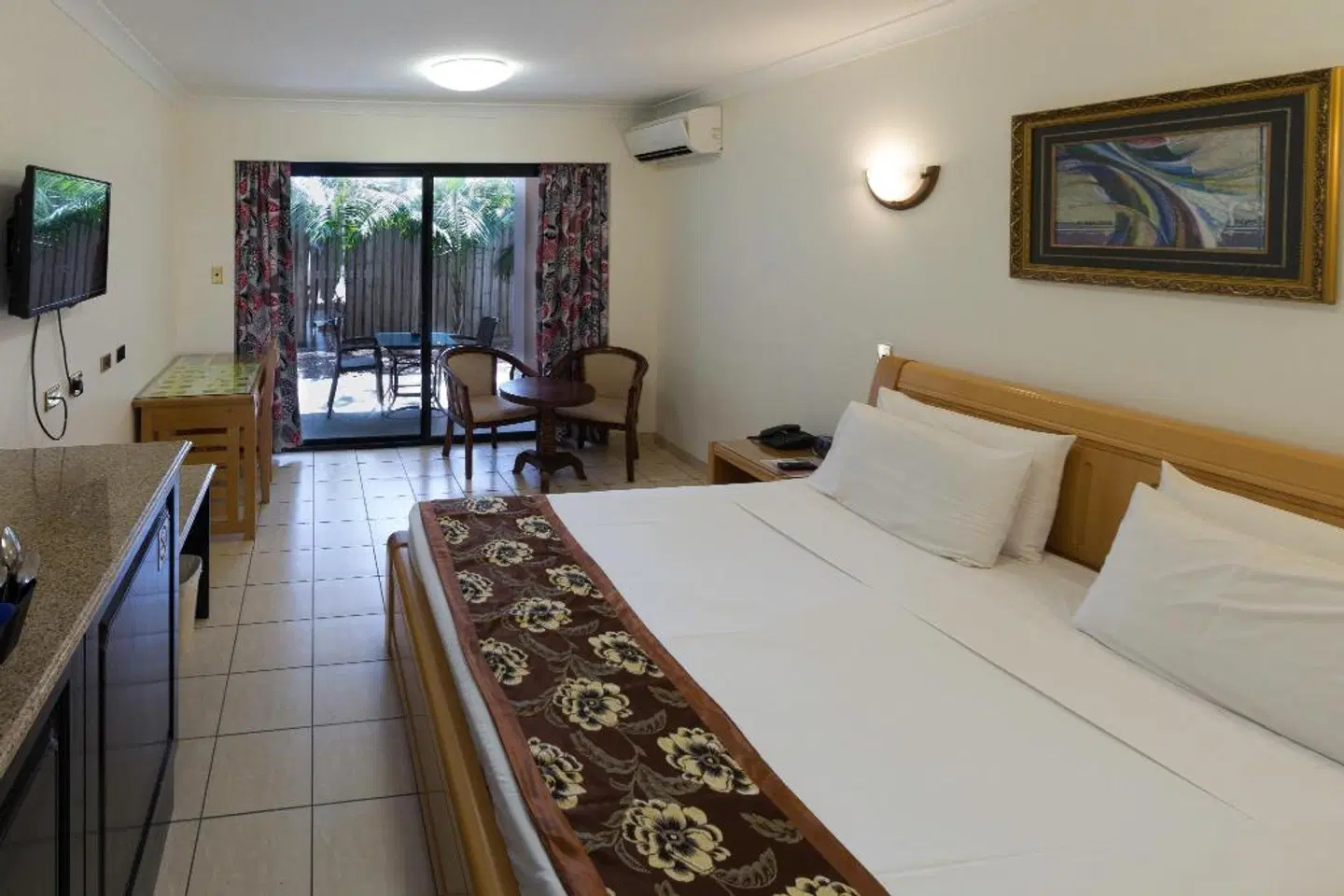 Novena Palms Motel ROOM_EXAMPLE