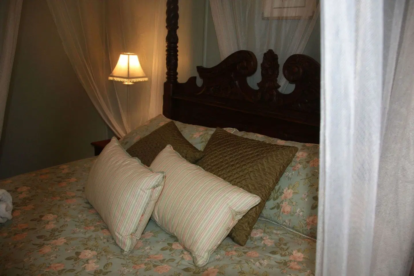 Westbury Gingerbread Cottages ROOM_EXAMPLE