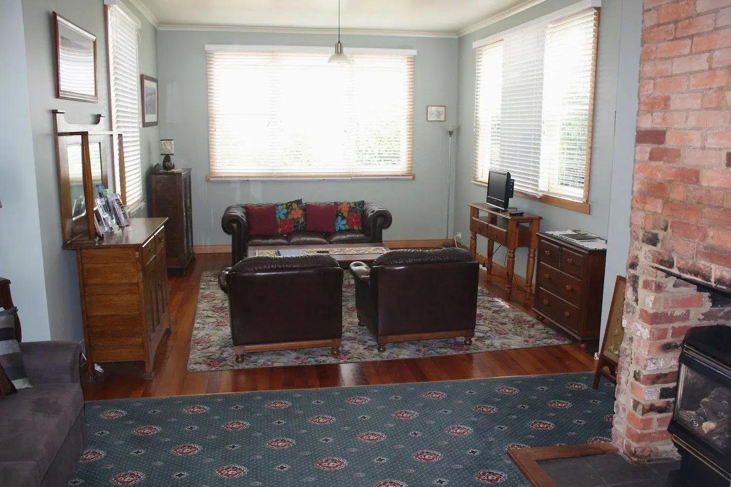 Westbury Gingerbread Cottages LOUNGE_LOBBY