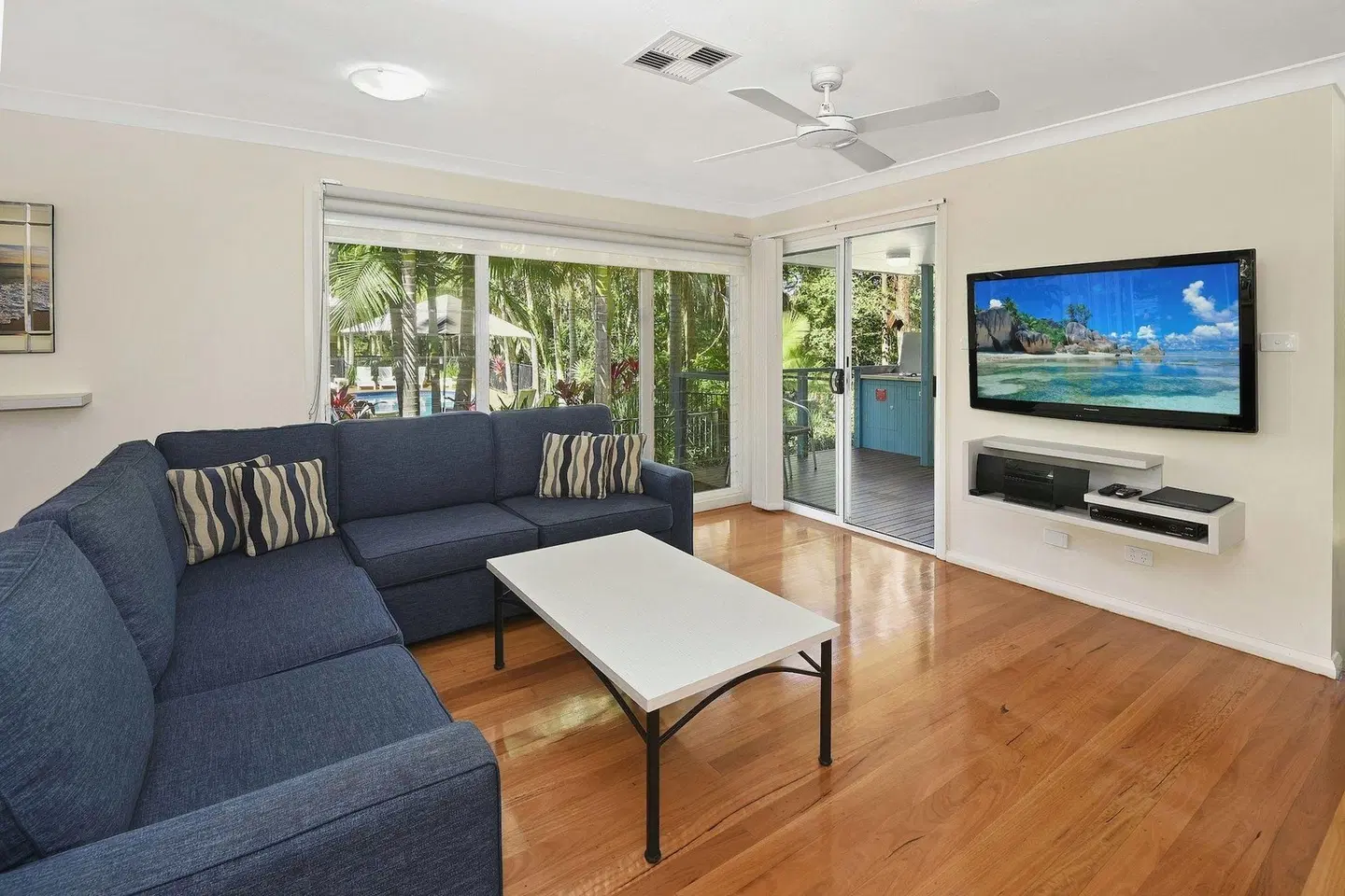Flynns on Surf Beach Villas ROOM_EXAMPLE