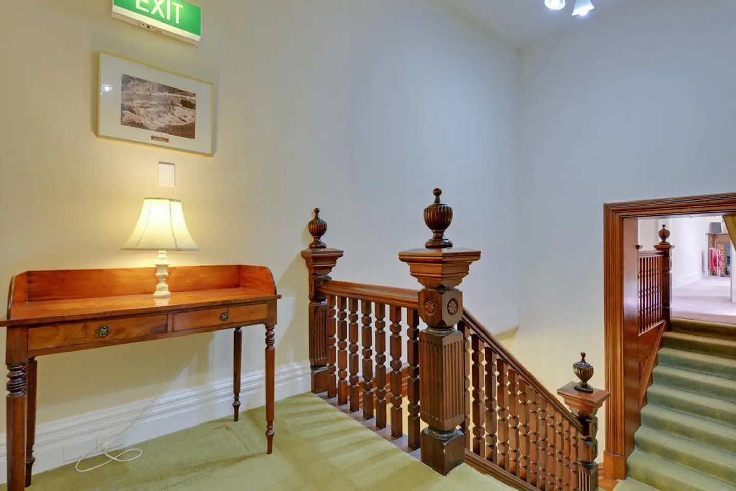 Penghana Bed and Breakfast Bar
