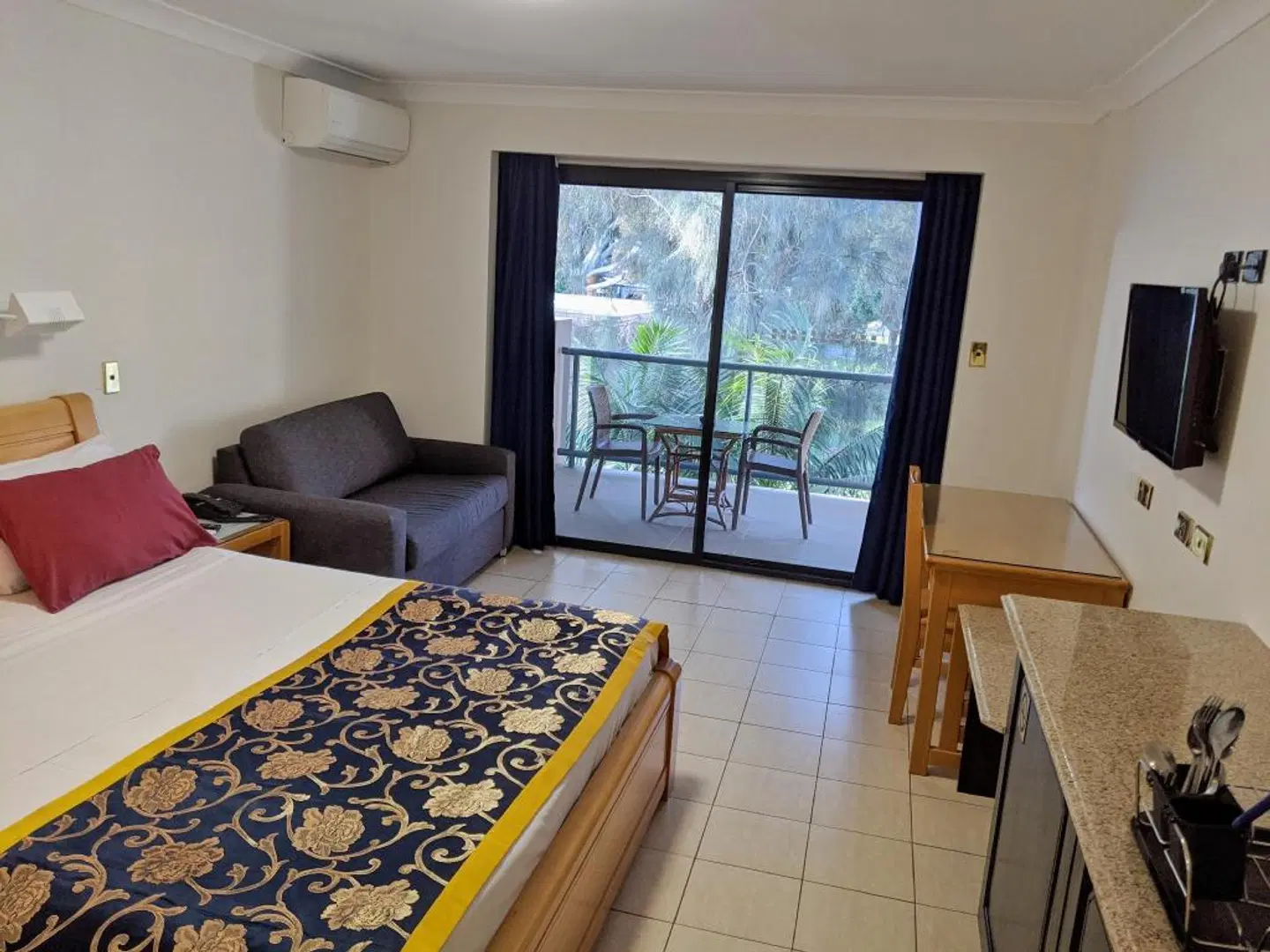 Novena Palms Motel ROOM_EXAMPLE