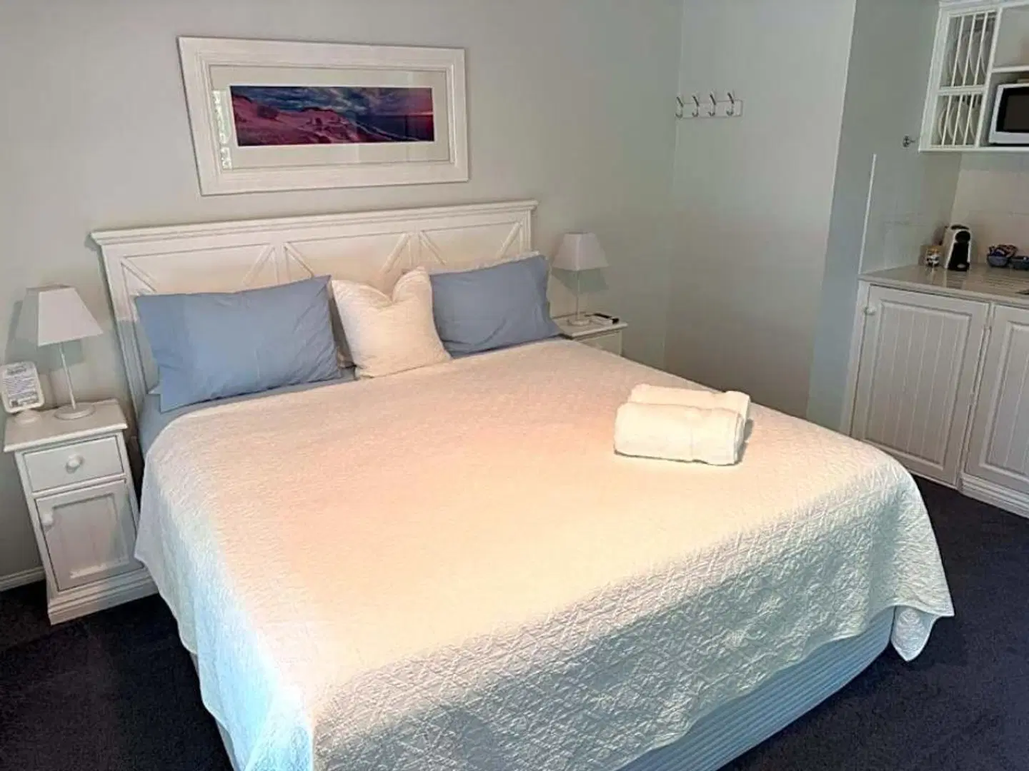 Debbie's Place ROOM_EXAMPLE