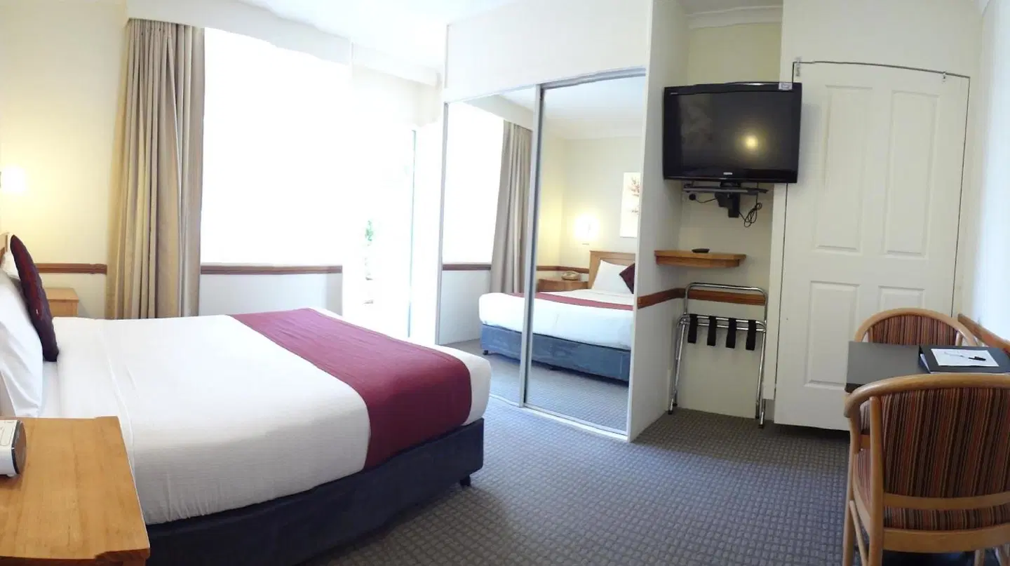 Three Explorers Motel ROOM_EXAMPLE
