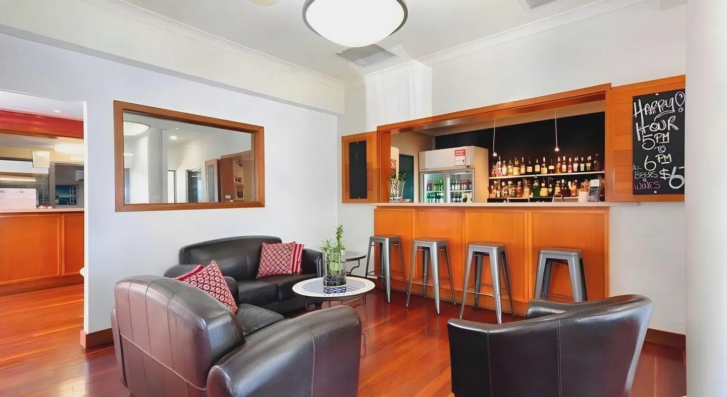 Berry Village Boutique Motel Bar
