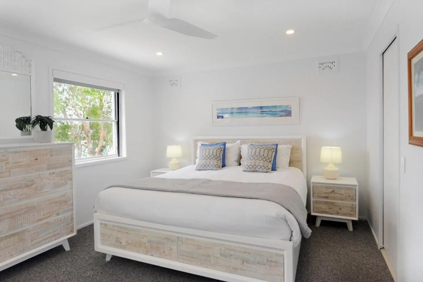 Noosa Entrance Waterfront Resort ROOM_EXAMPLE
