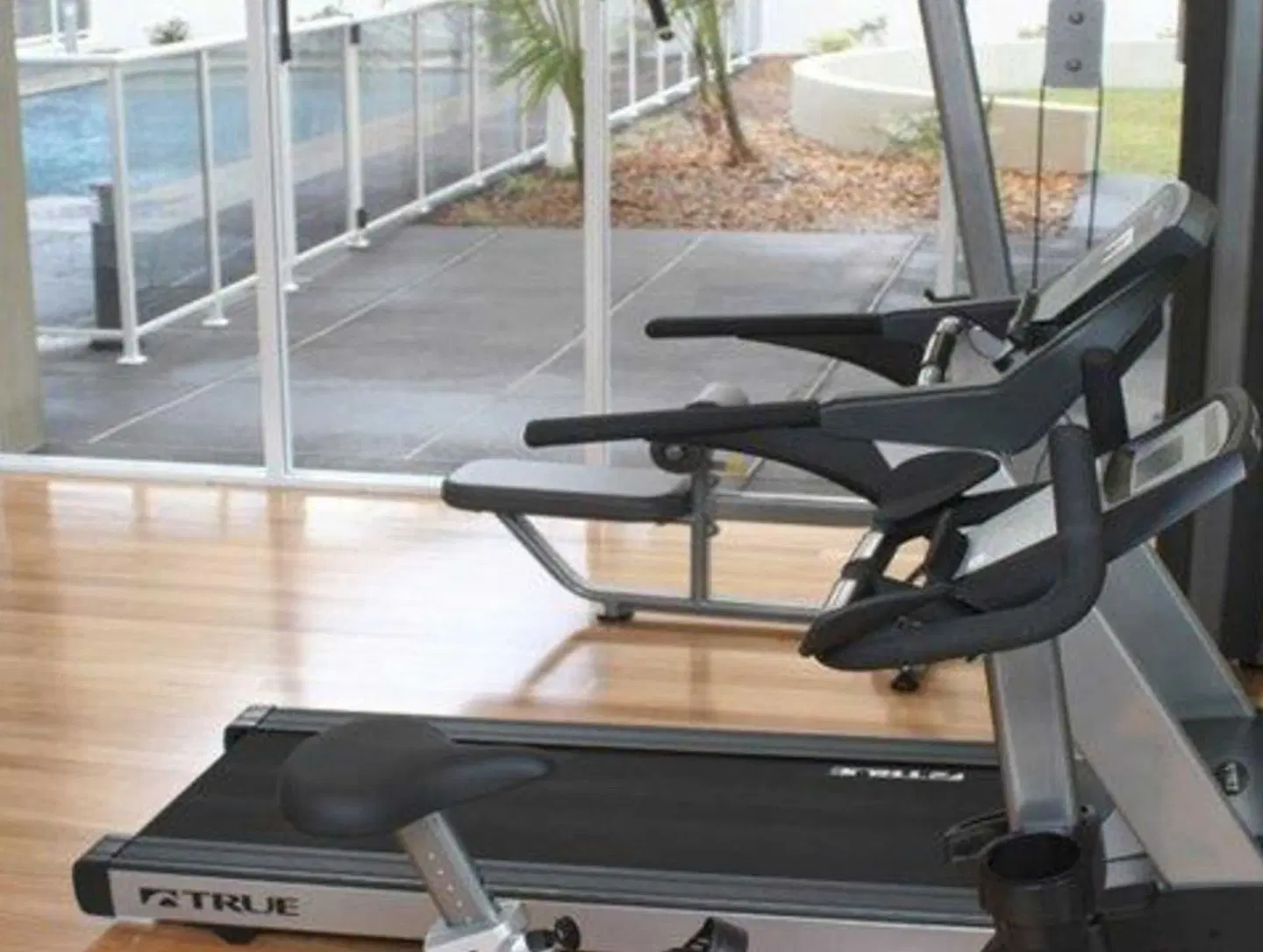 Quality Suites Pioneer Sands SPORTS_AND_LEISURE
