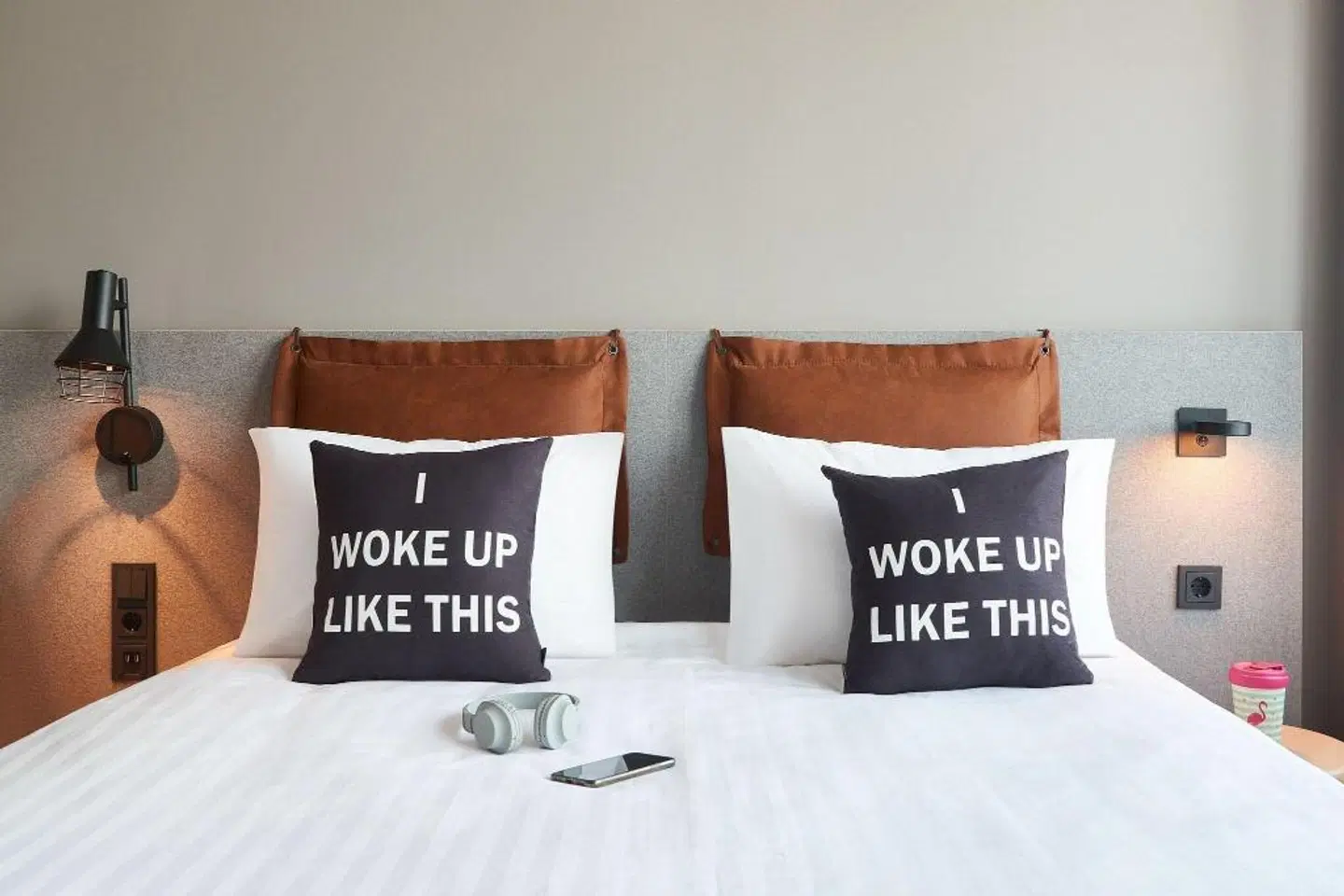Moxy Amsterdam Schiphol Airport ROOM_EXAMPLE