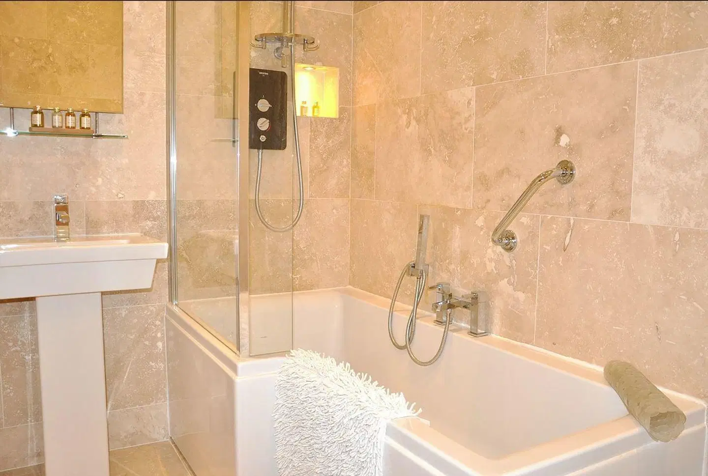 Bove Town House Apartments Badezimmer