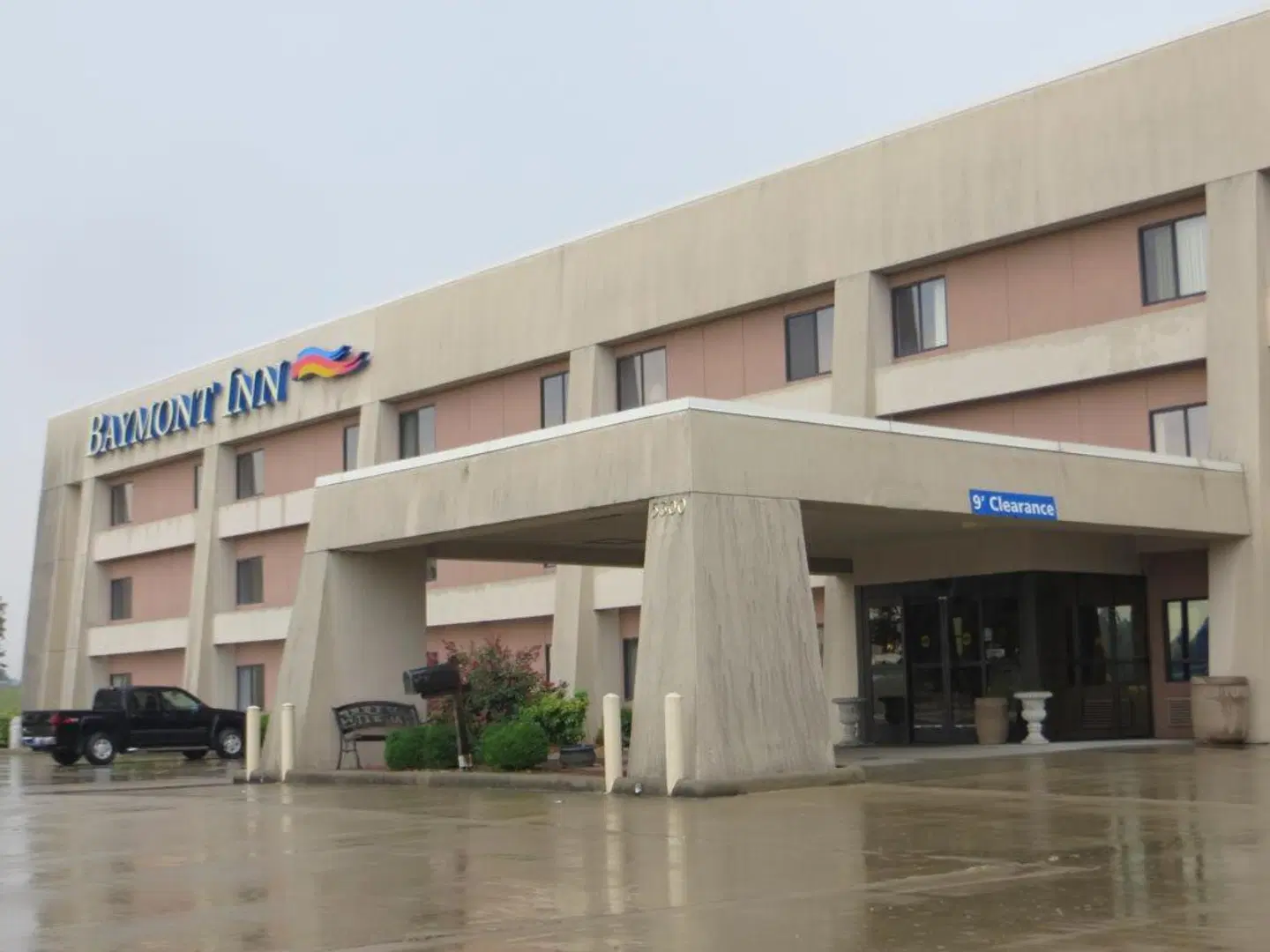 Baymont by Wyndham Paducah EXTERIOR