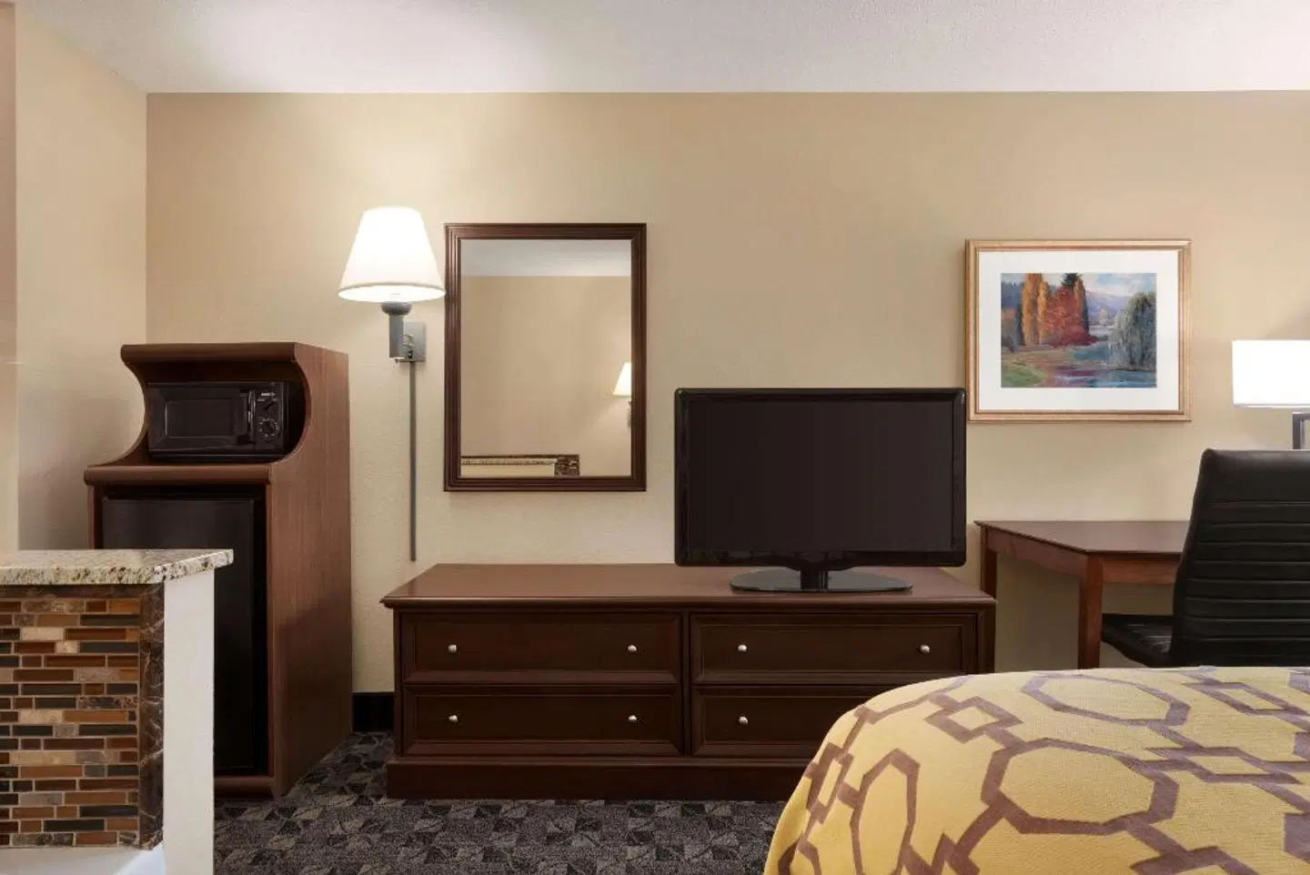 Baymont by Wyndham Mt. Pleasant ROOM_EXAMPLE