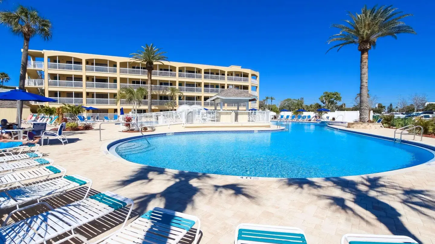 Coral Reef Resort EXTERIOR