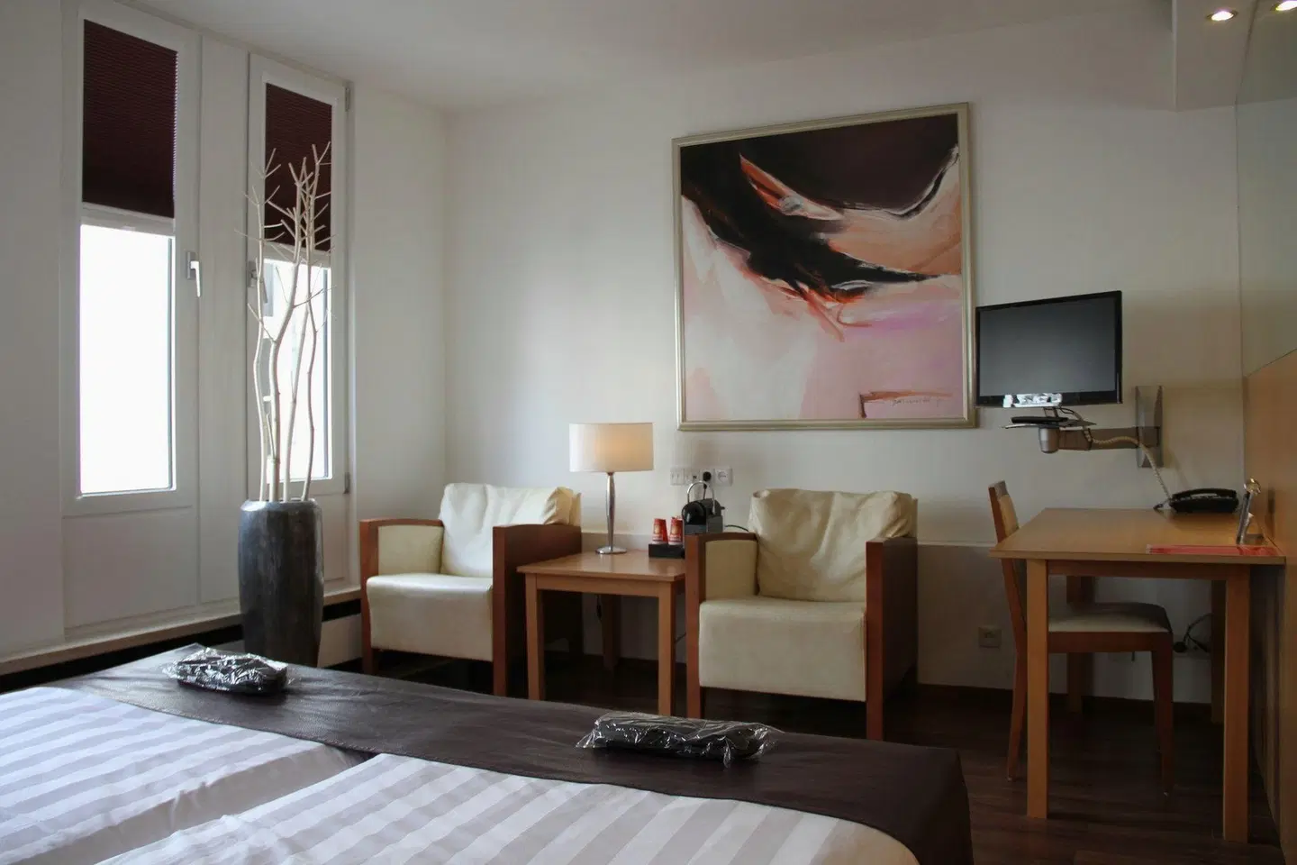 Derlon ROOM_EXAMPLE