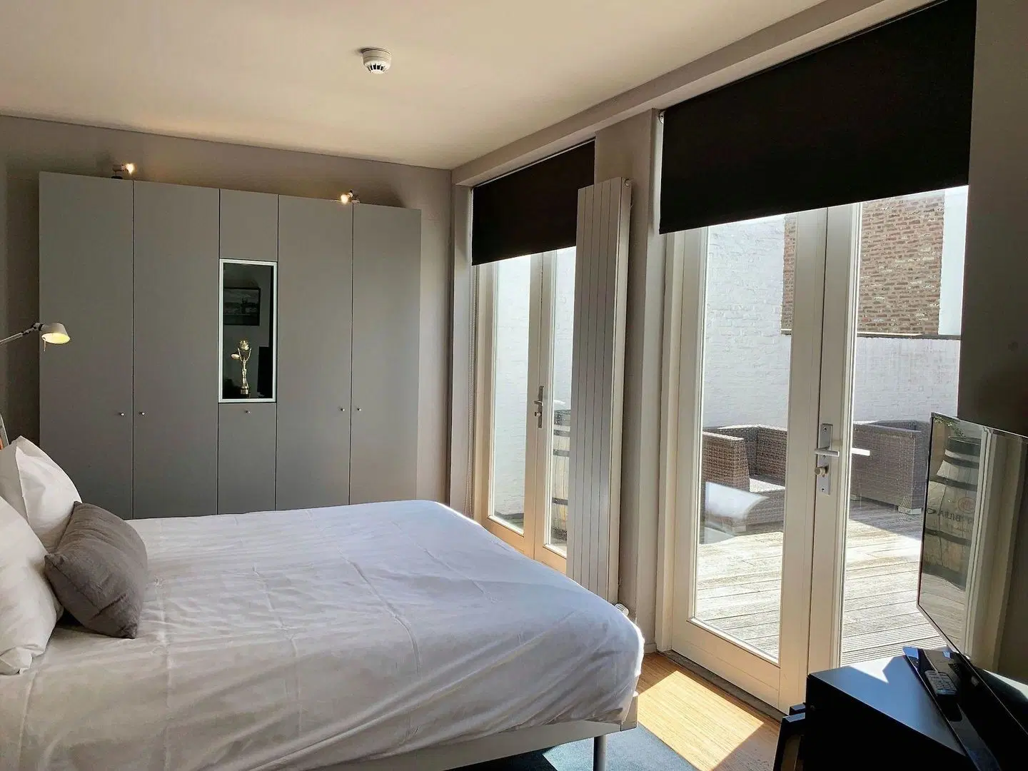 Derlon ROOM_EXAMPLE