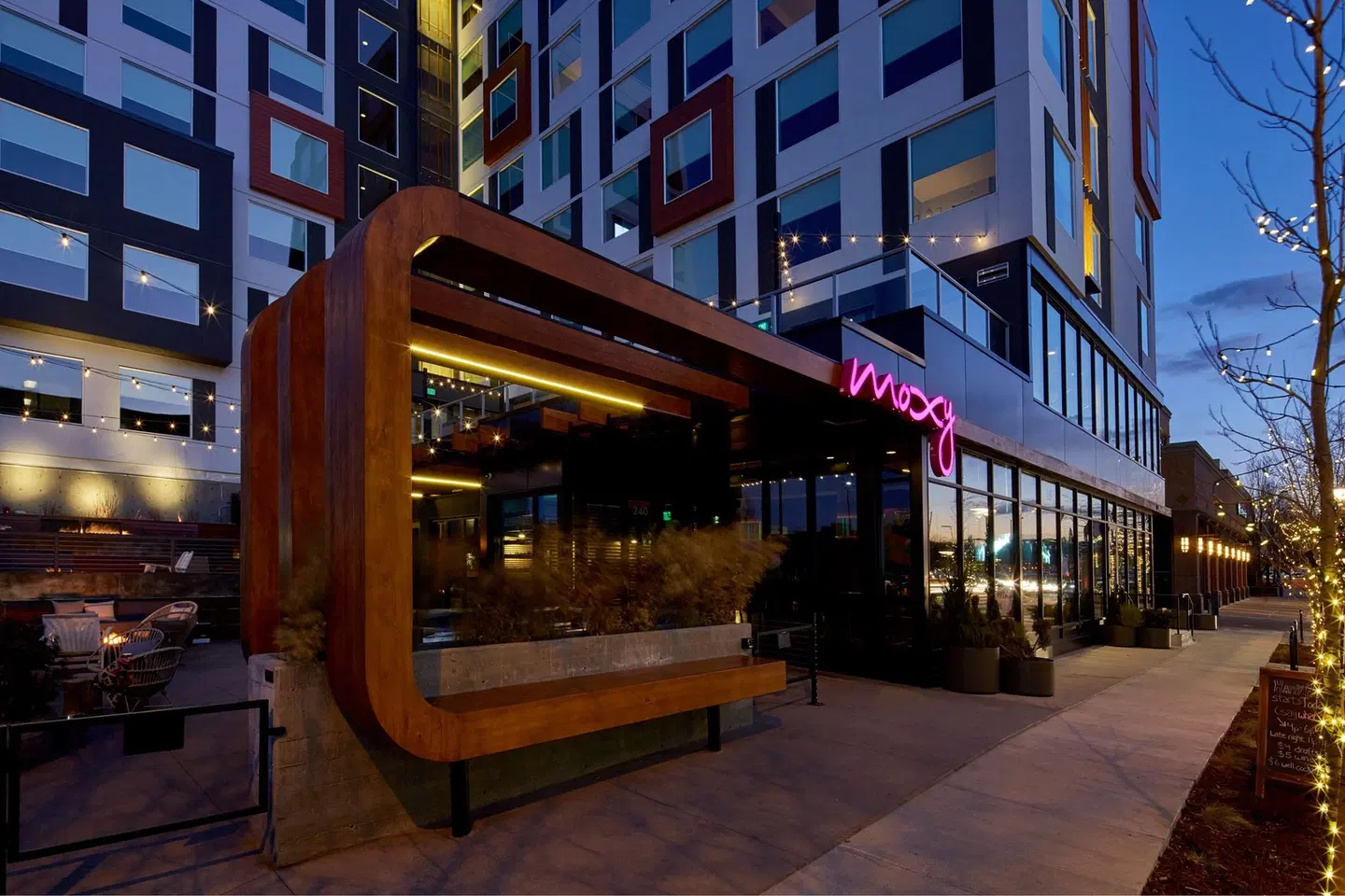 Moxy Denver Cherry Creek EXTERIOR