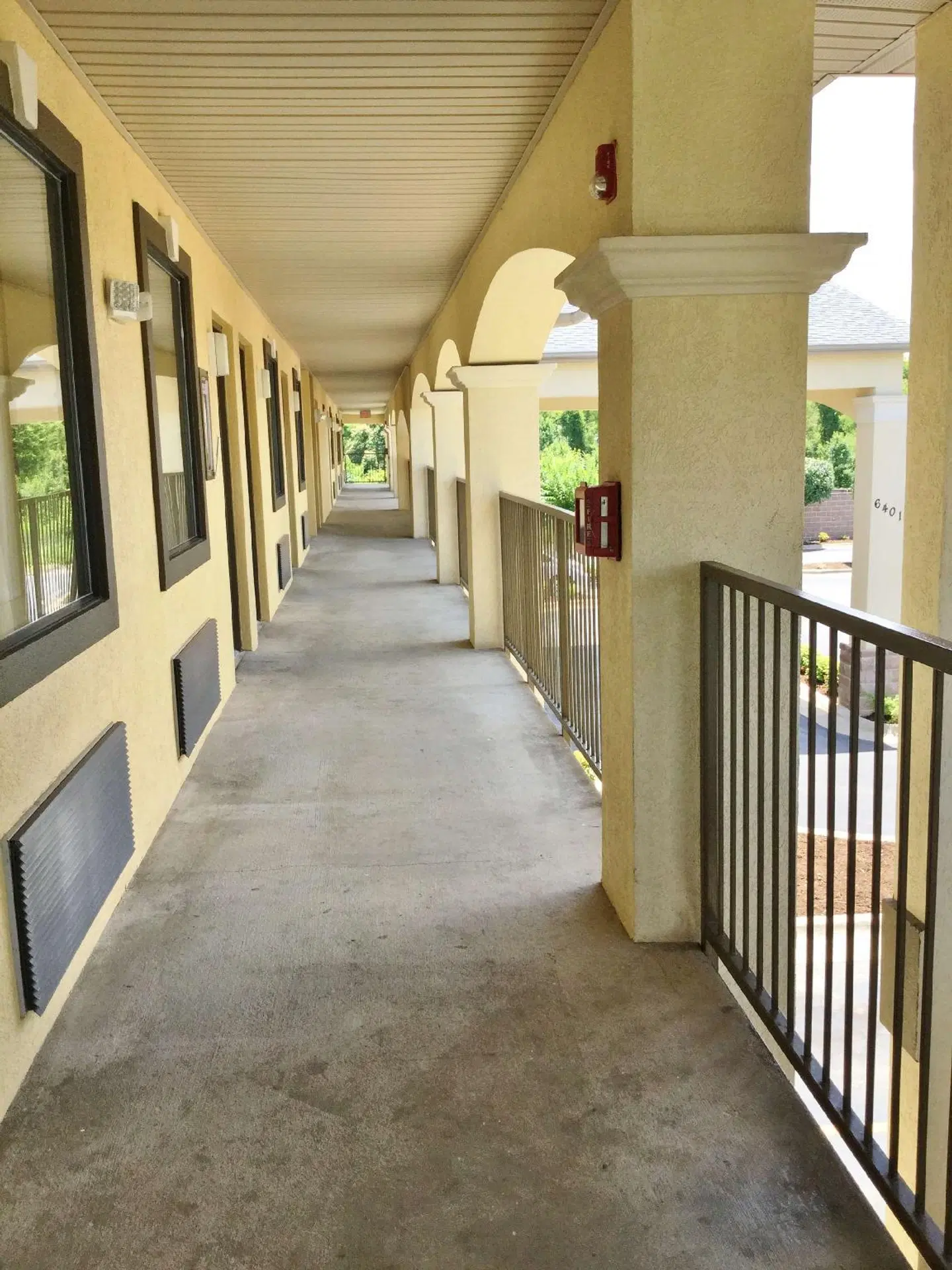 Americas Best Value Inn & Suites University Ave LOUNGE_LOBBY