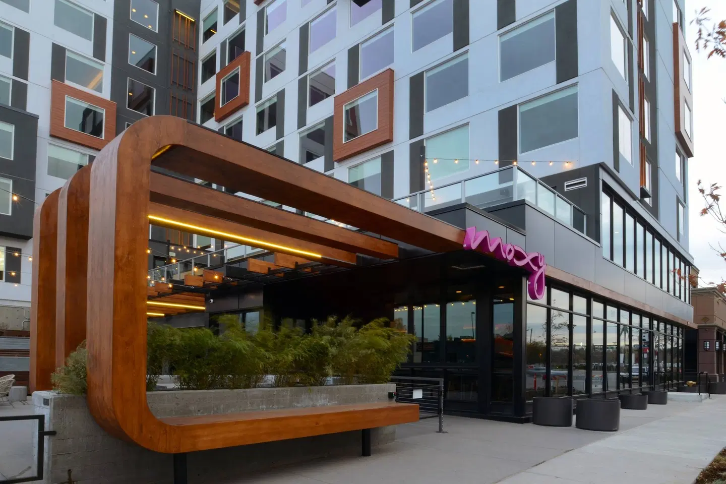 Moxy Denver Cherry Creek EXTERIOR