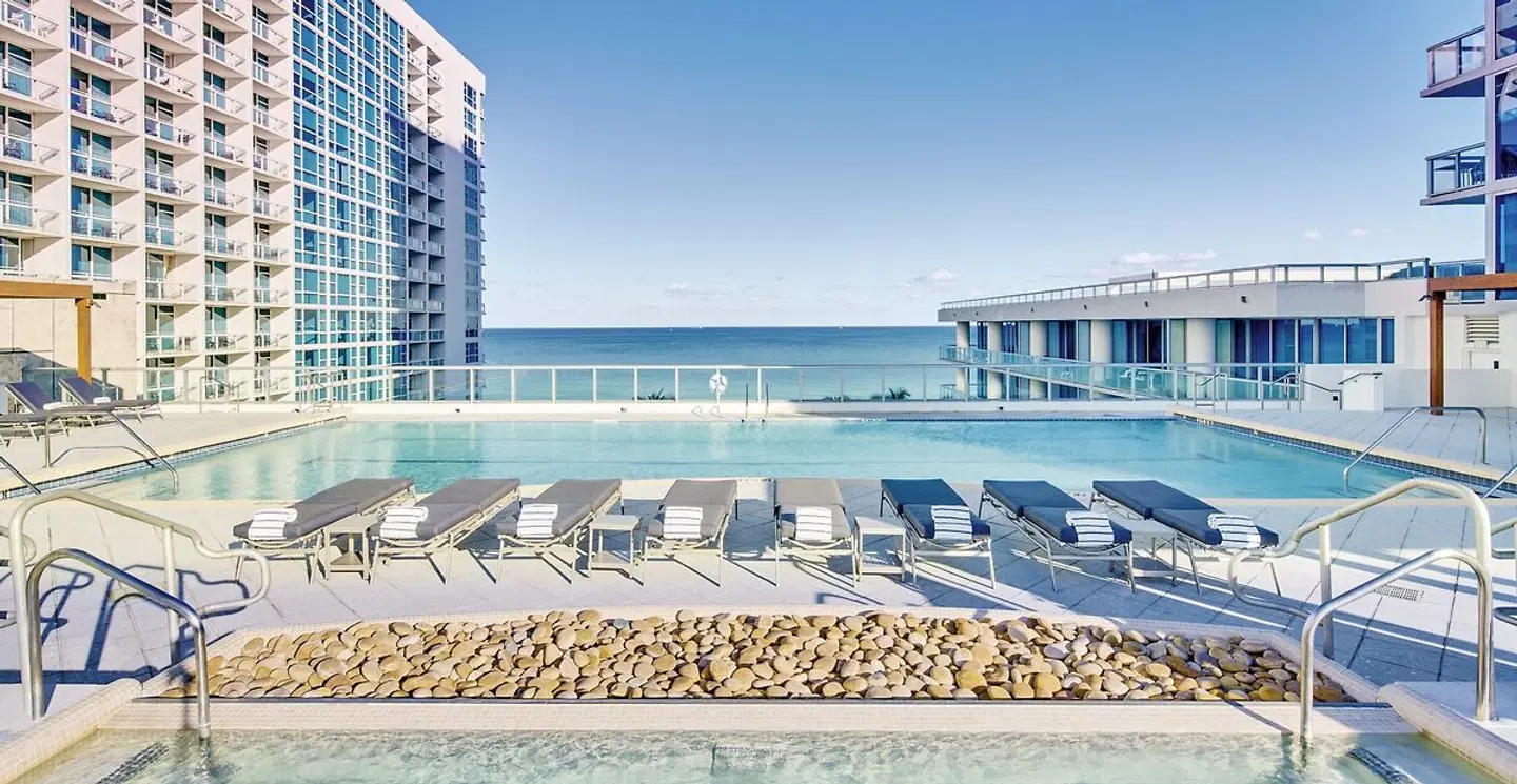 Carillon Miami Wellness Resort Strand
