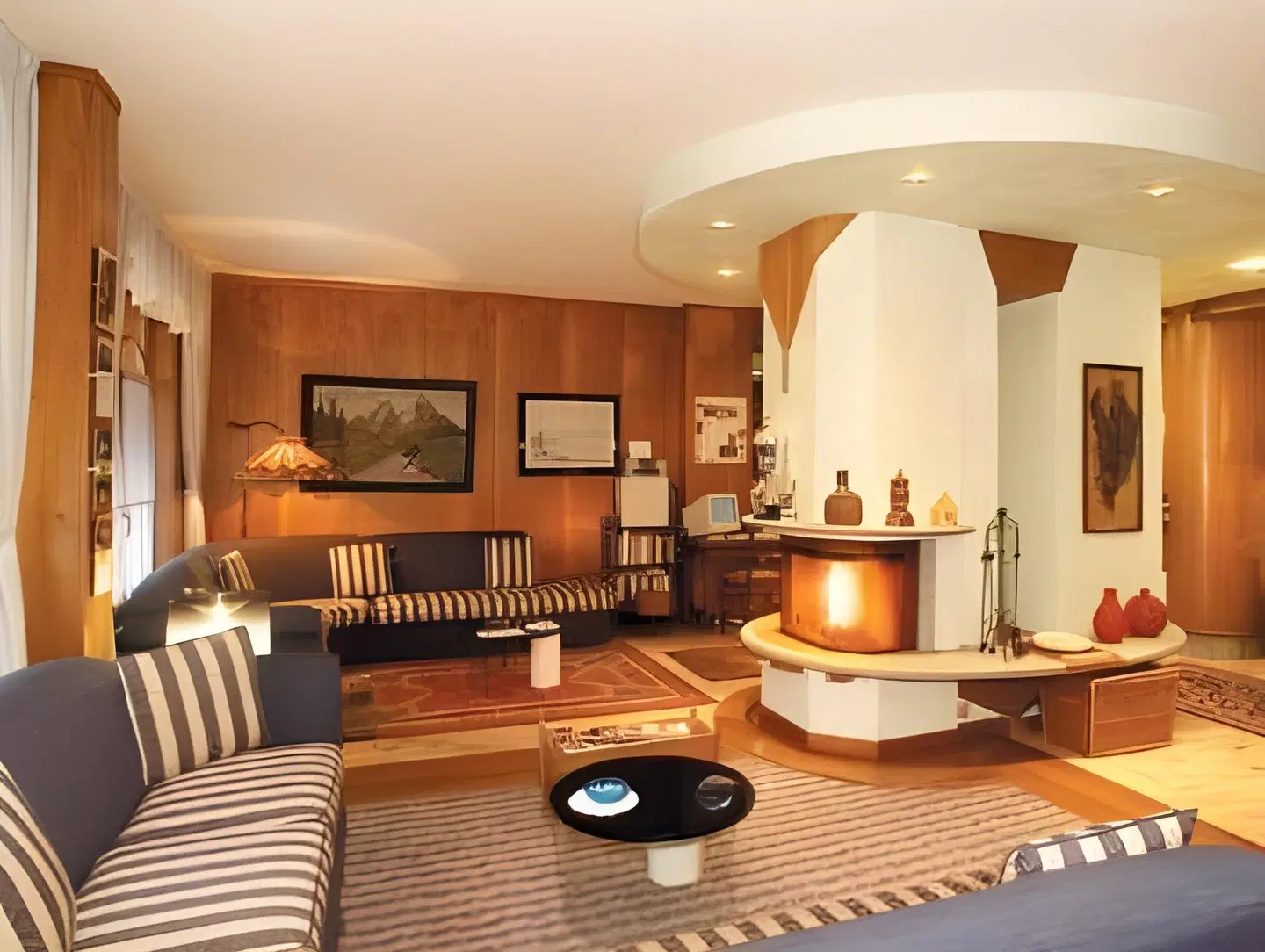 Elena LOUNGE_LOBBY