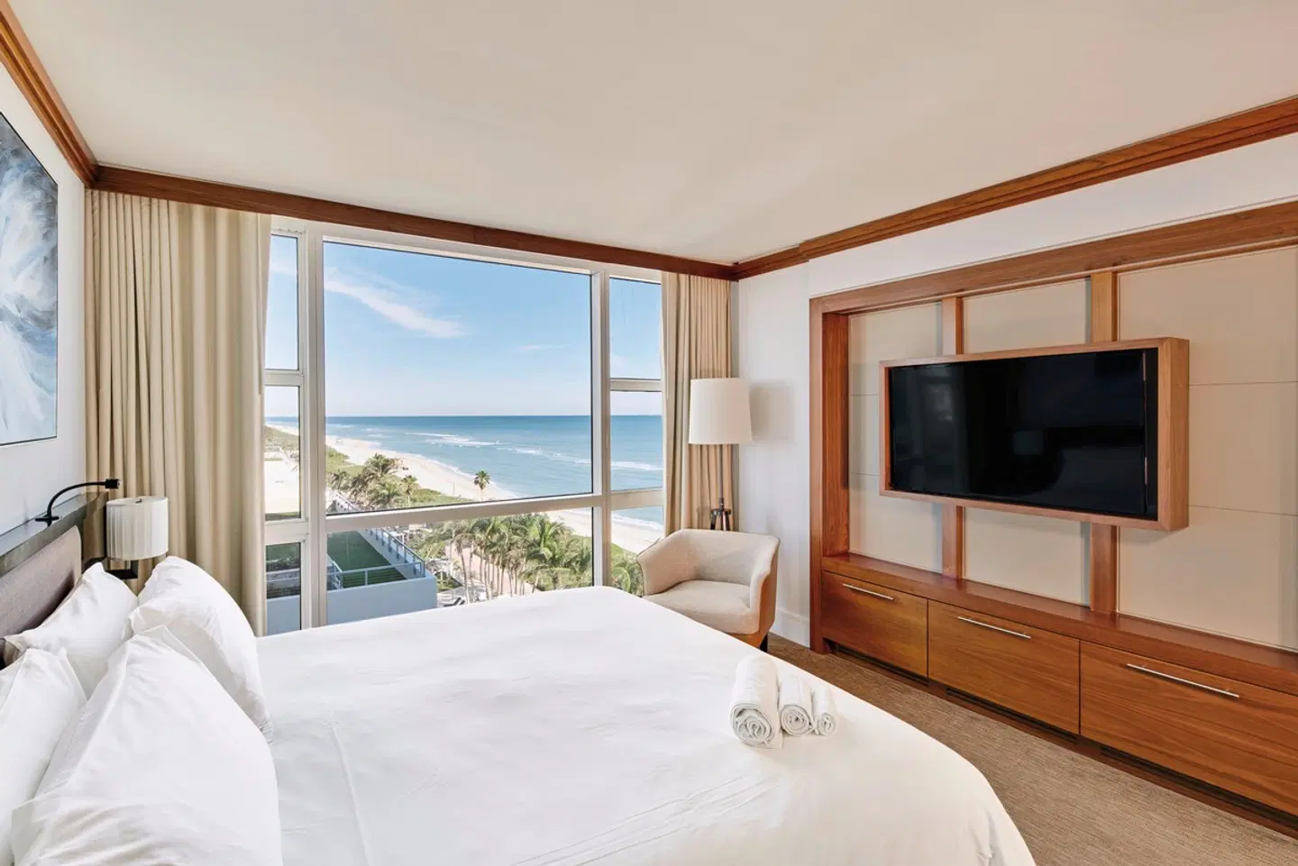 Carillon Miami Wellness Resort ROOM_EXAMPLE