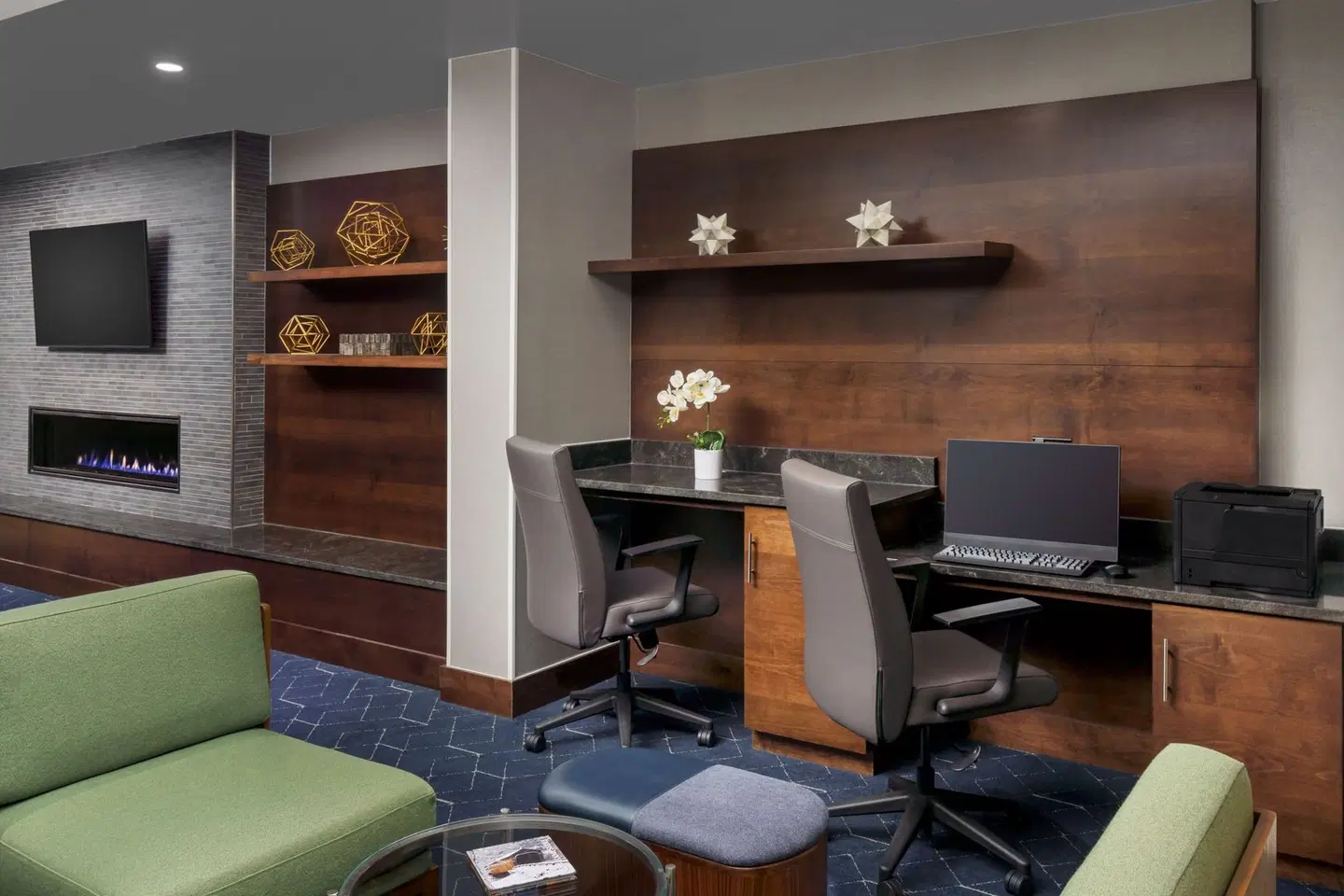 Courtyard by Marriott Manchester-Boston Regional Airport LOUNGE_LOBBY