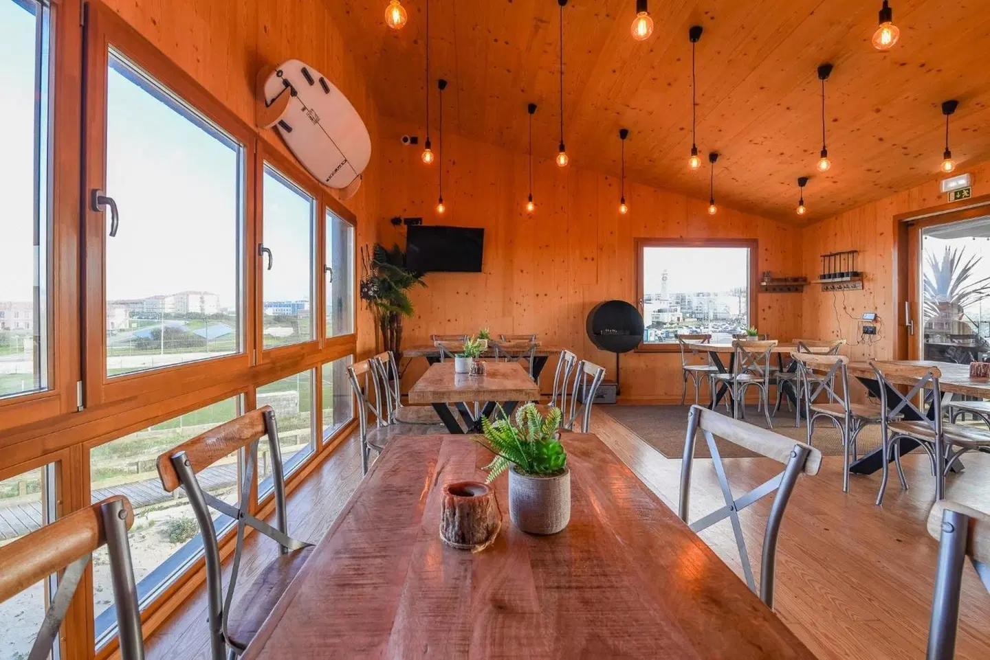 Quinta d'Anta Hotel & Surf Lodge Bar