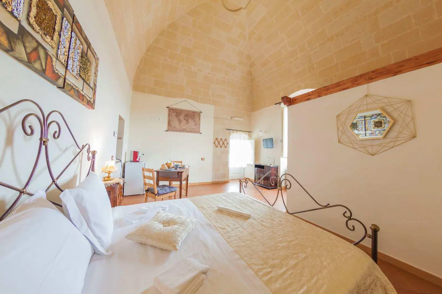 BB Santa Barbara ROOM_EXAMPLE