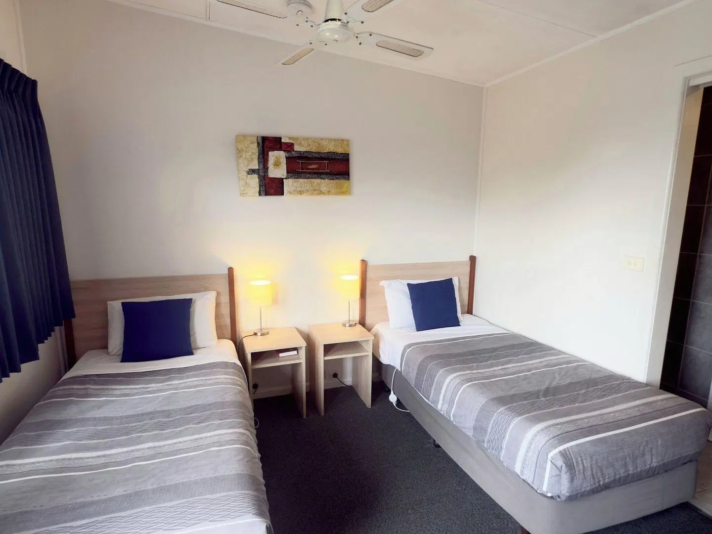 Beachcomber Motel & Apartments ROOM_EXAMPLE