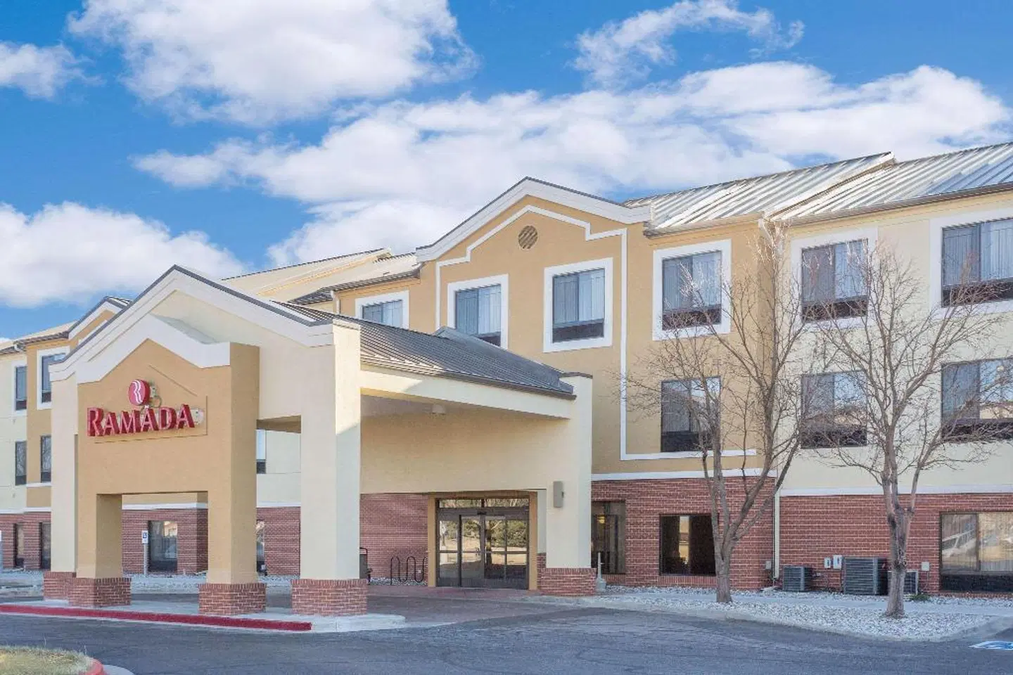 Ramada Denver International Airport EXTERIOR