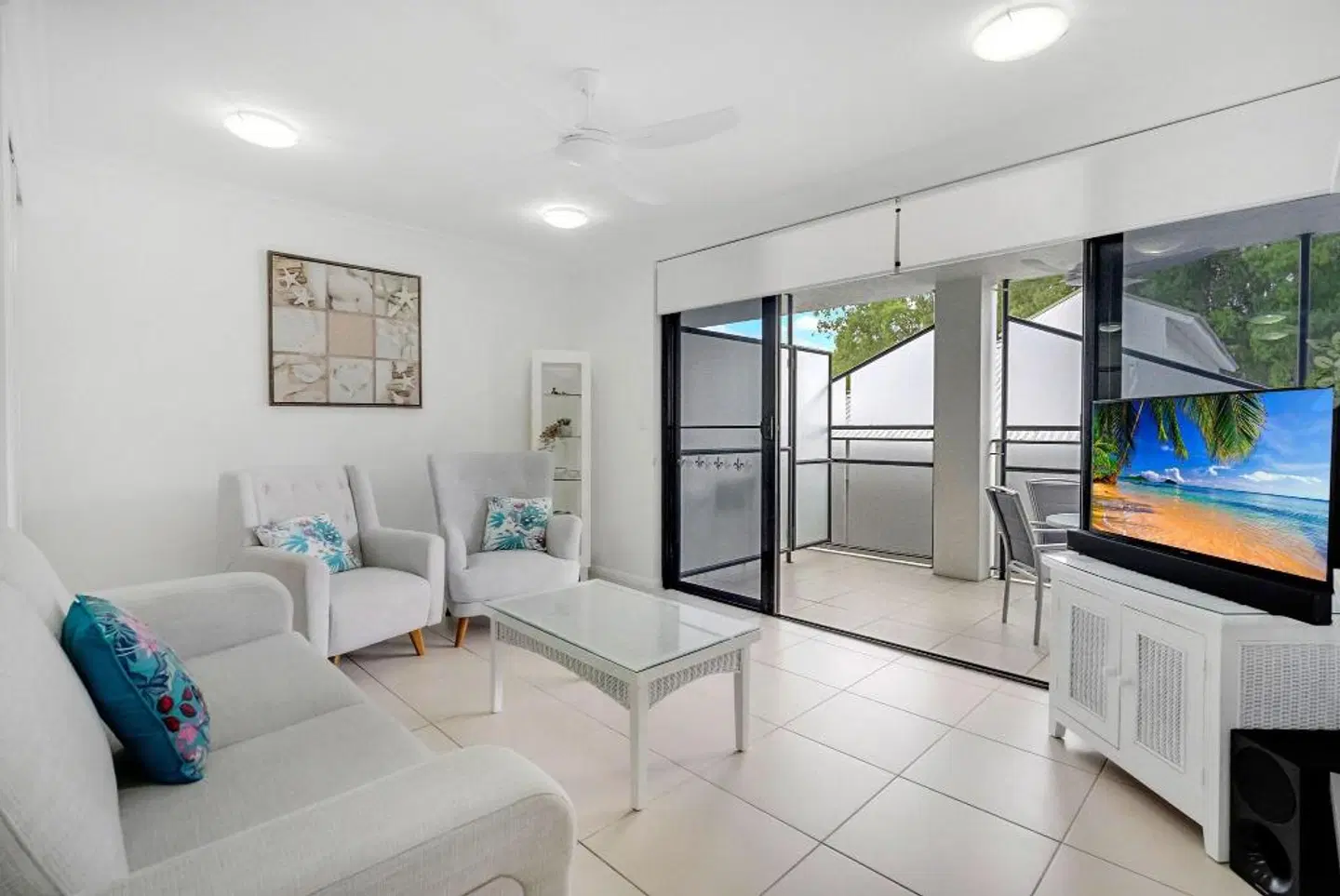 Elysium Apartments ROOM_EXAMPLE
