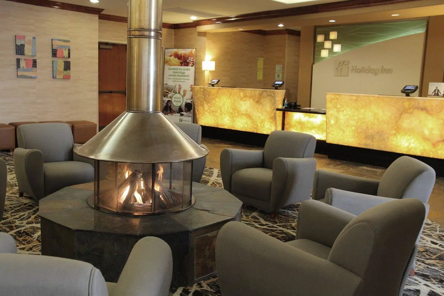 Holiday Inn Denver Lakewood by IHG LOUNGE_LOBBY