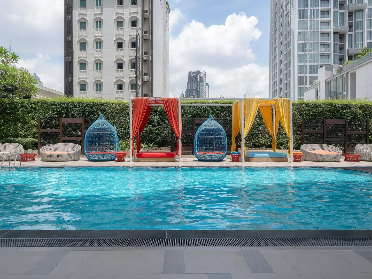 Mercure Bangkok Sukhumvit 11 OUTDOOR_POOL