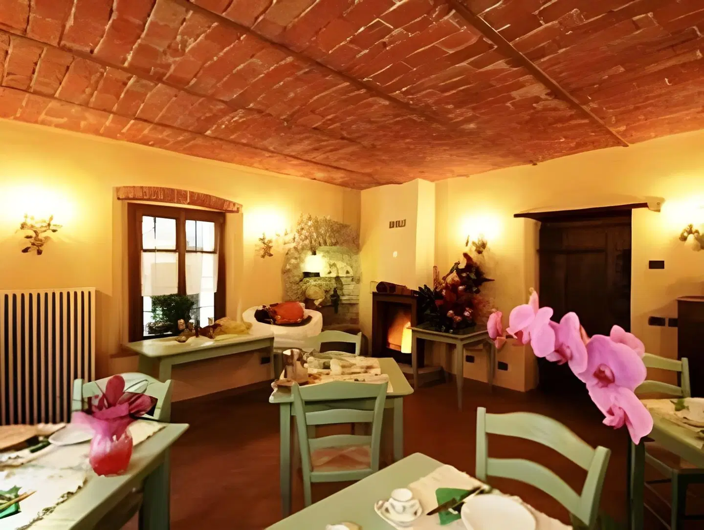 La Maison Des Vignerons Chambres D'Hotes B&B Restaurant