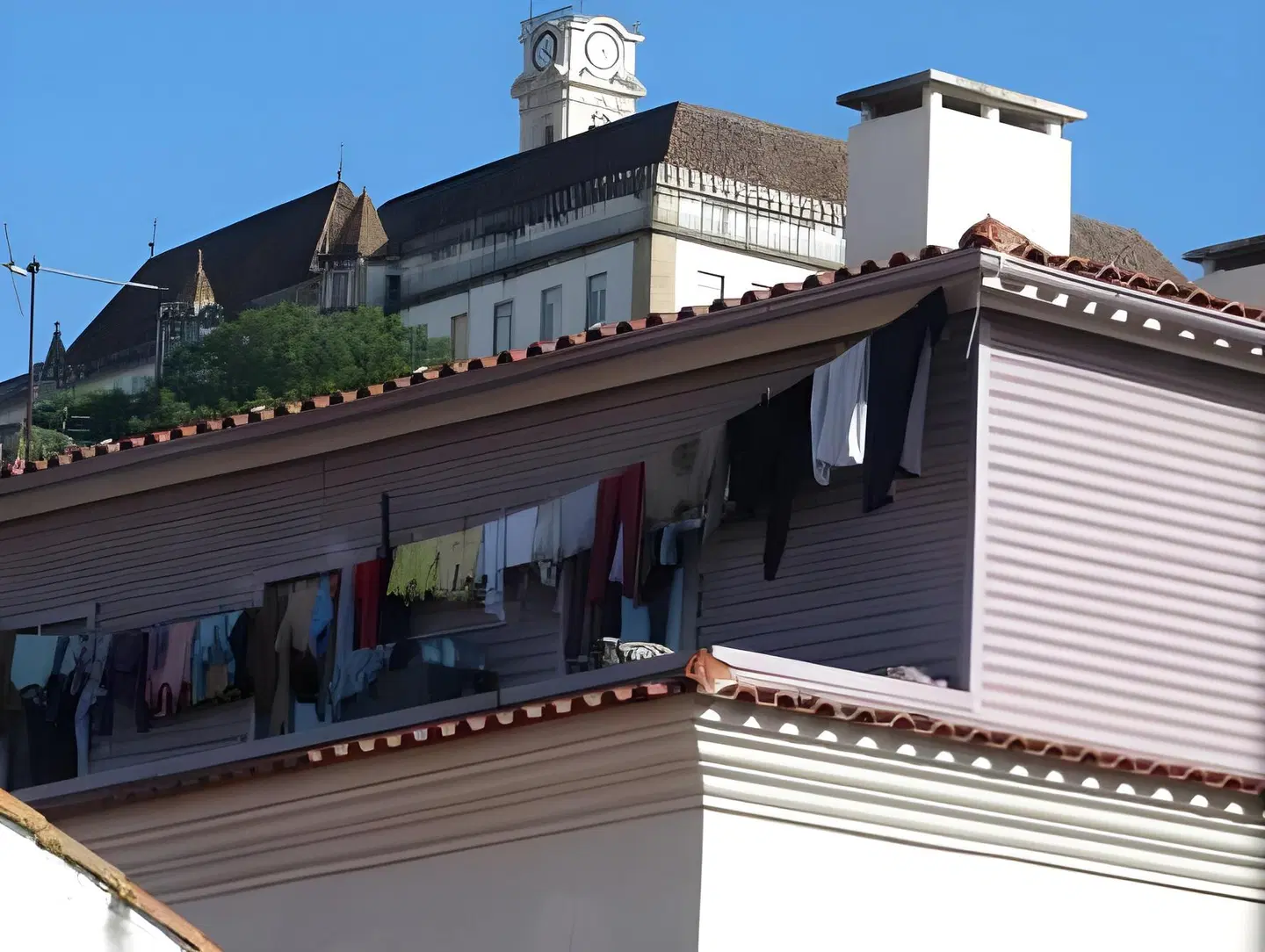 Moderna EXTERIOR