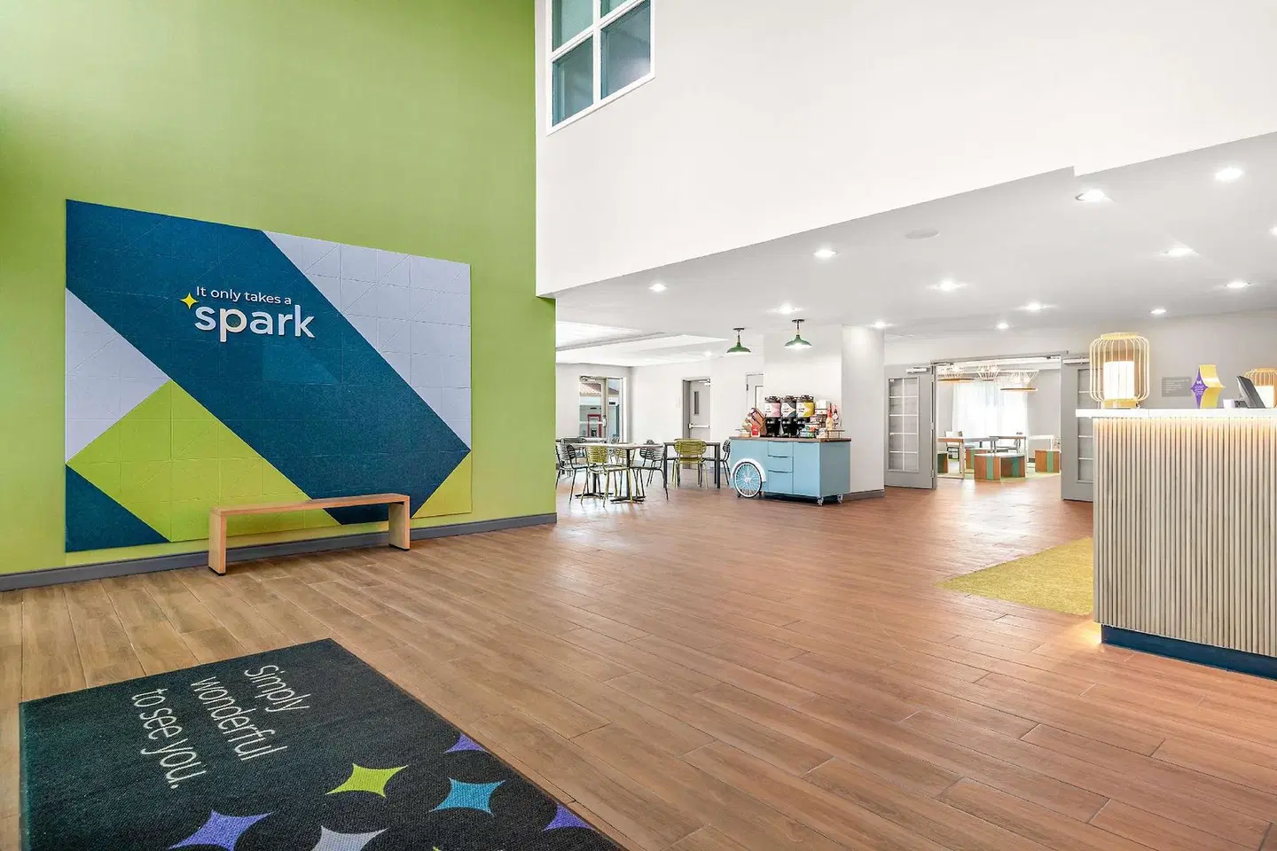 Spark by Hilton Exton LOUNGE_LOBBY