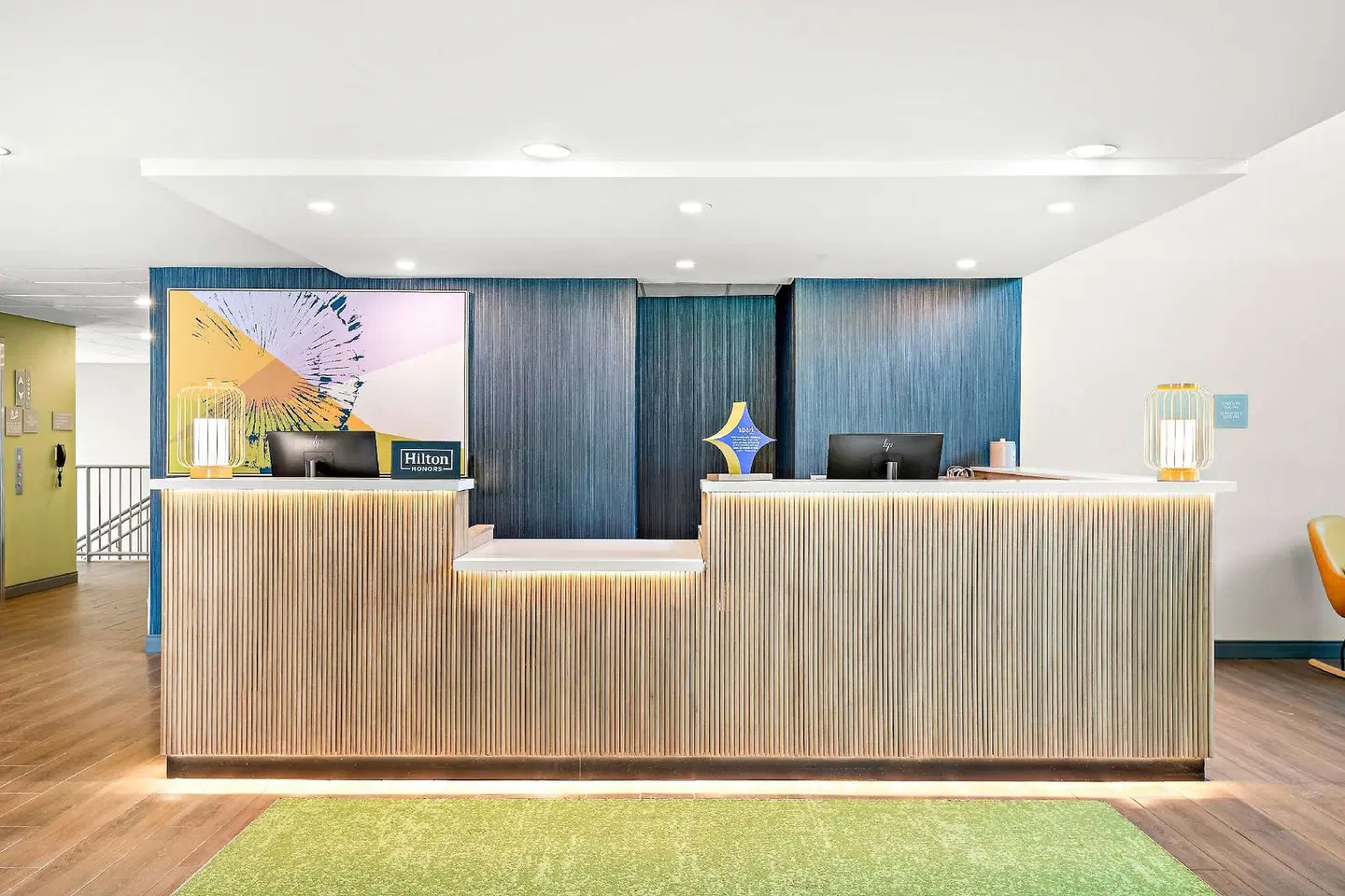 Spark by Hilton Exton LOUNGE_LOBBY