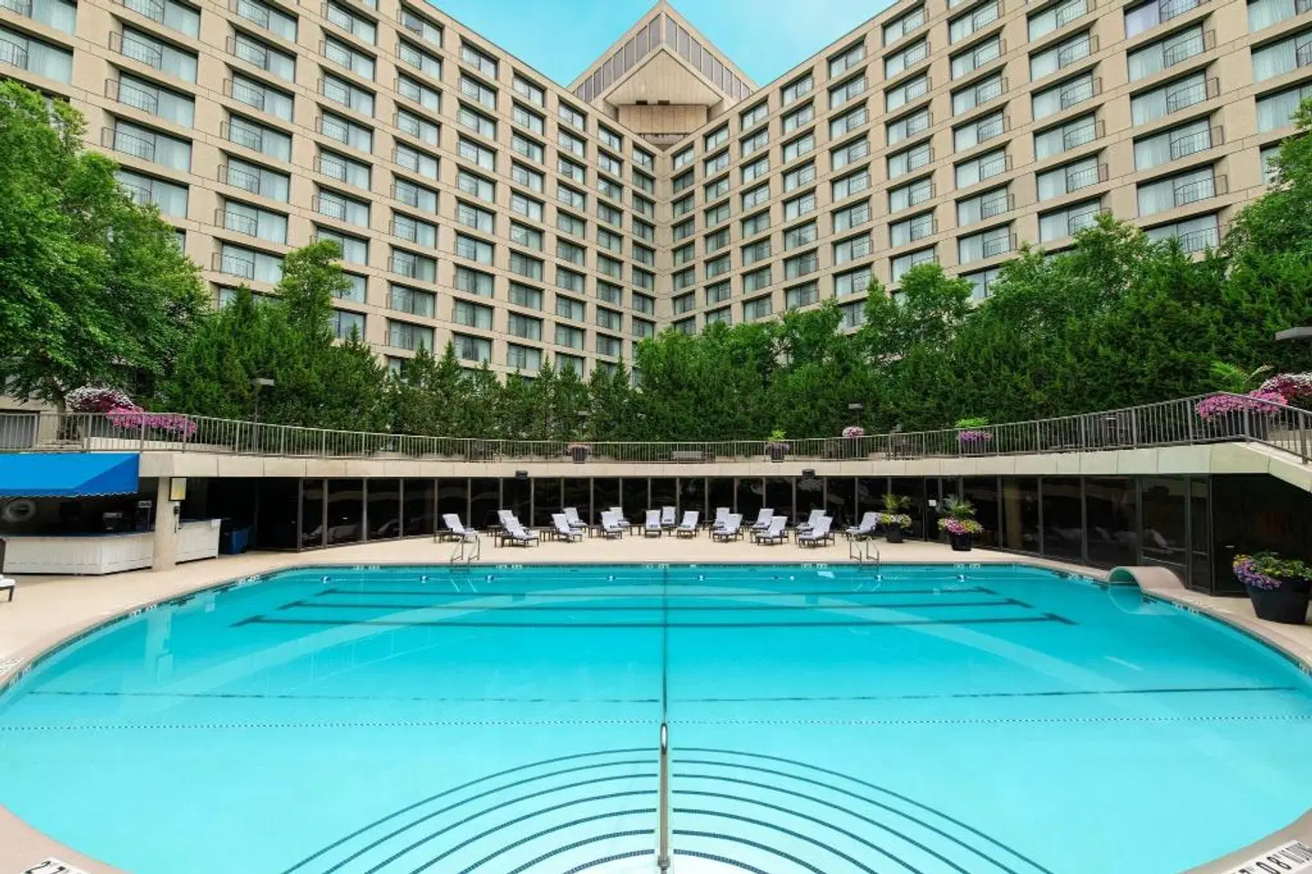 The Westin Kansas City at Crown Center OUTDOOR_POOL