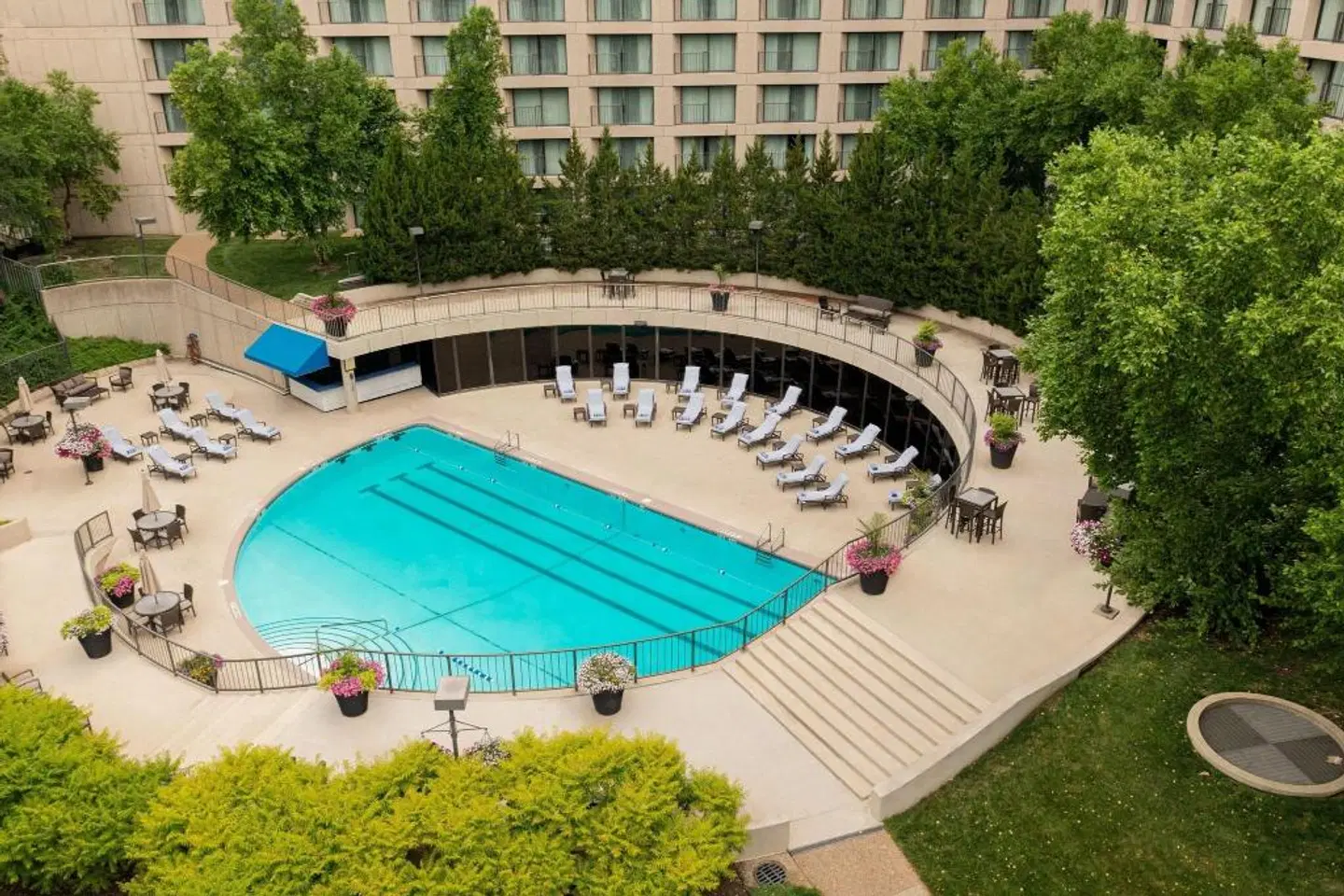 The Westin Kansas City at Crown Center OUTDOOR_POOL