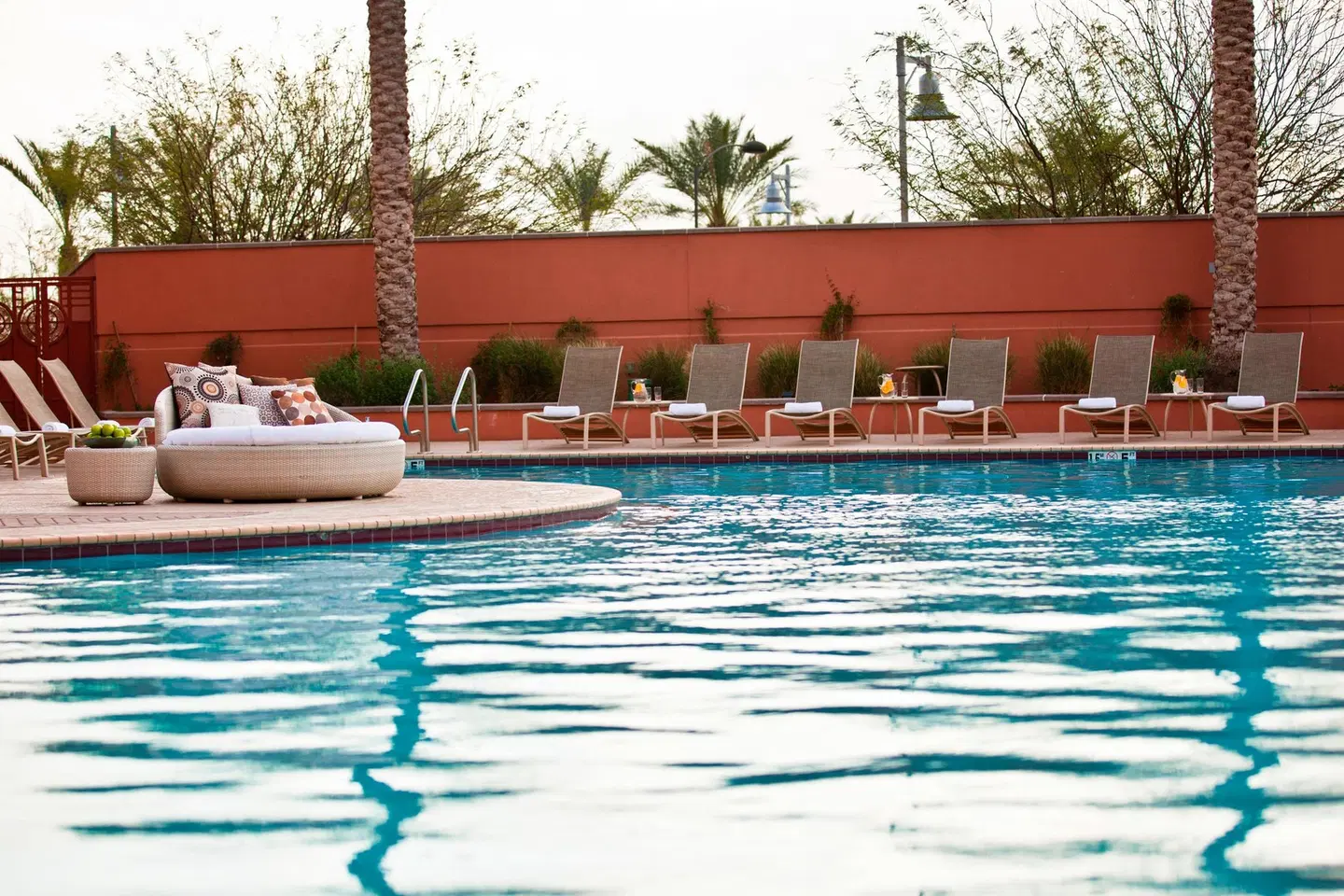 Renaissance Phoenix Glendale Hotel & Spa OUTDOOR_POOL
