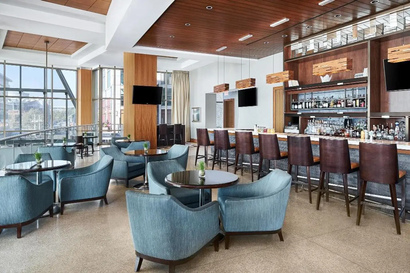The Westin Washington National Harbor Bar