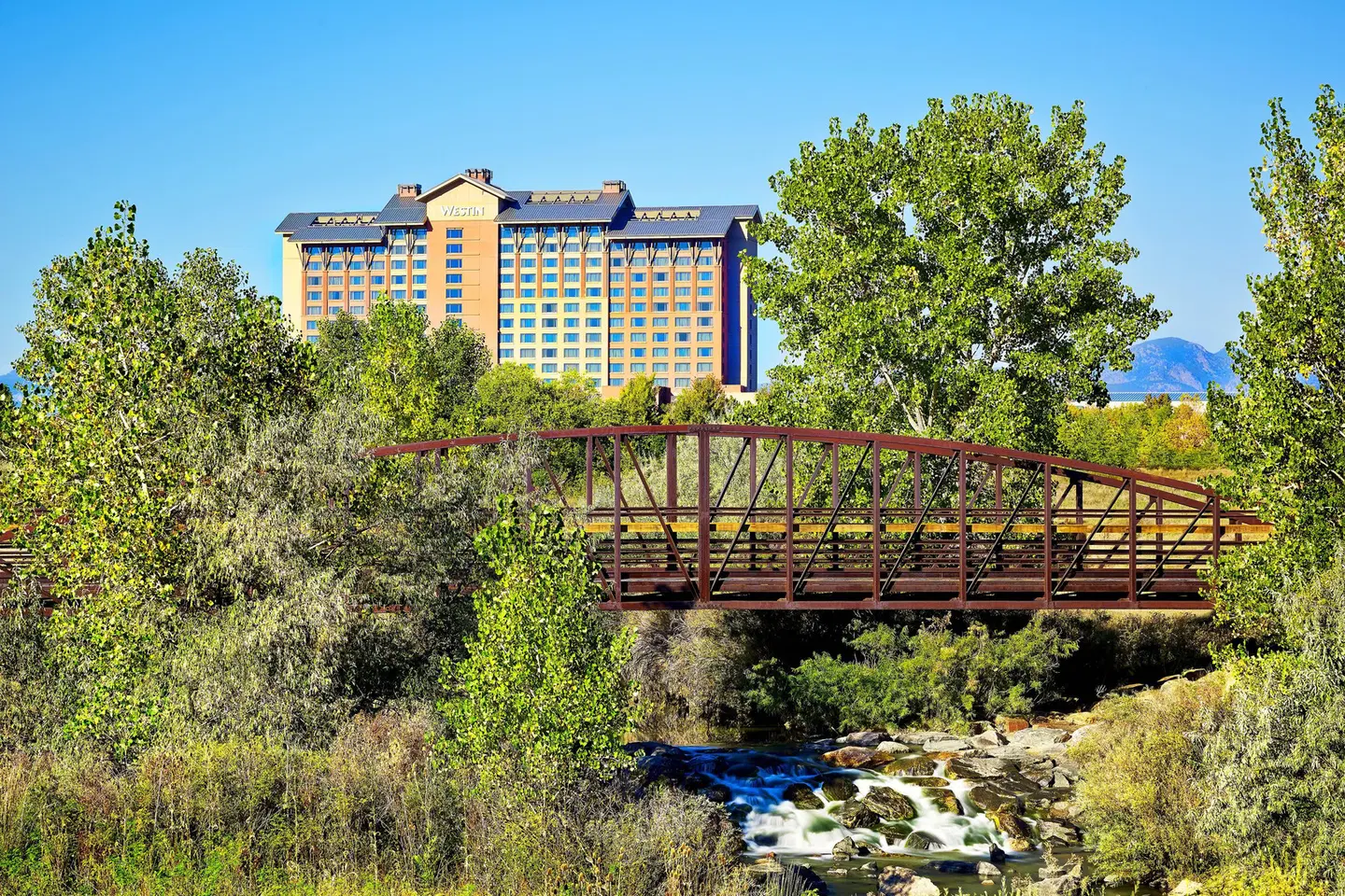 The Westin Westminster EXTERIOR