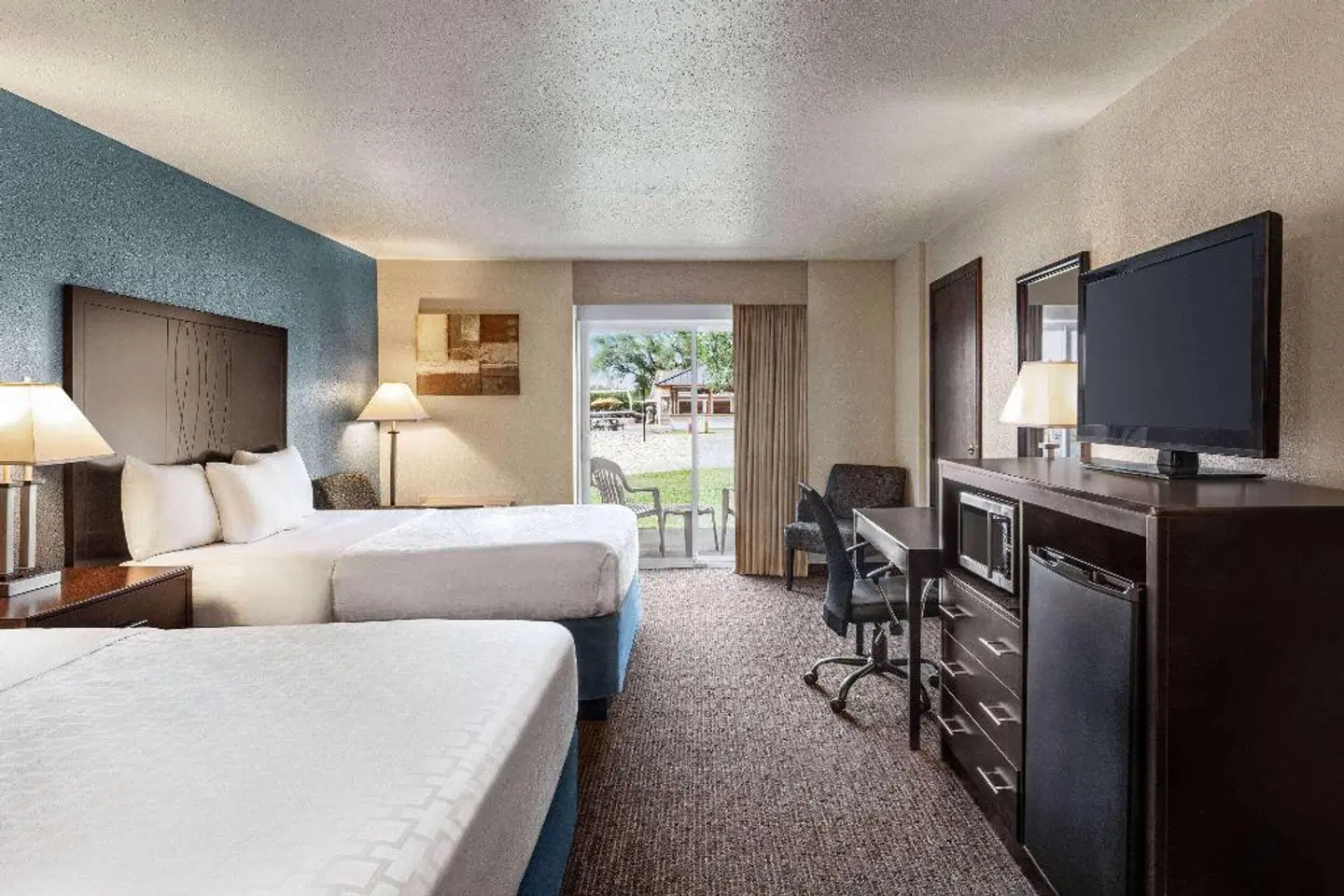AmericInn by Wyndham La Crosse Riverfront Conference Center ROOM_EXAMPLE