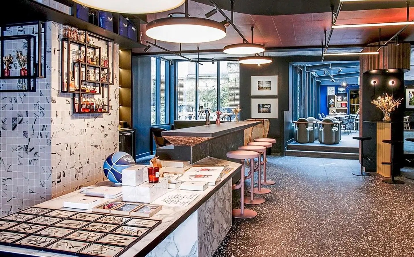 TRIBE Paris Batignolles - inklusive NFL Paris Game Ticket Bar