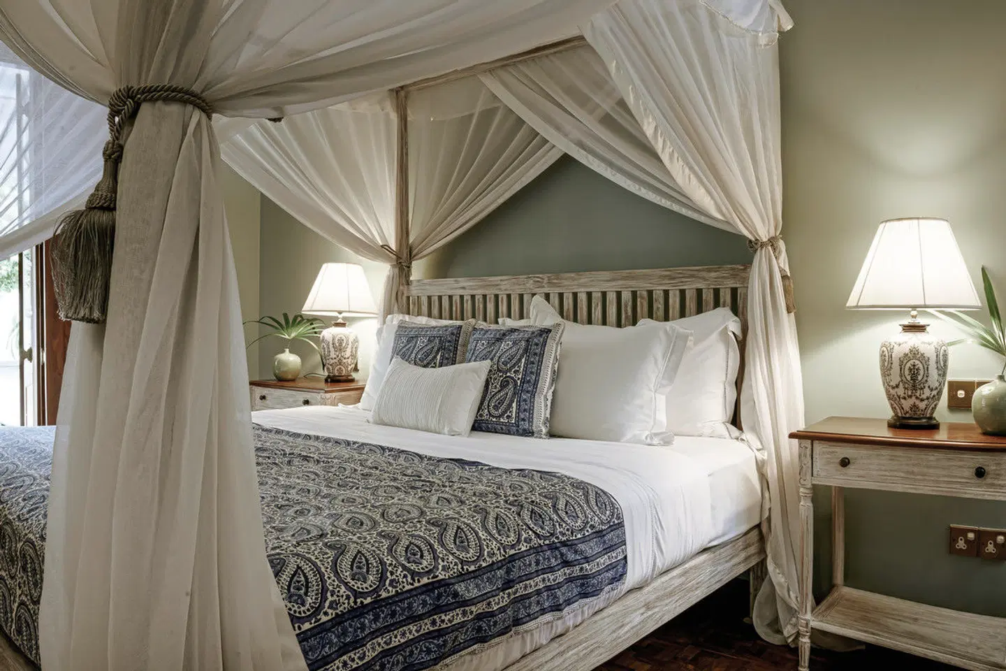 Maniumpathy ROOM_EXAMPLE