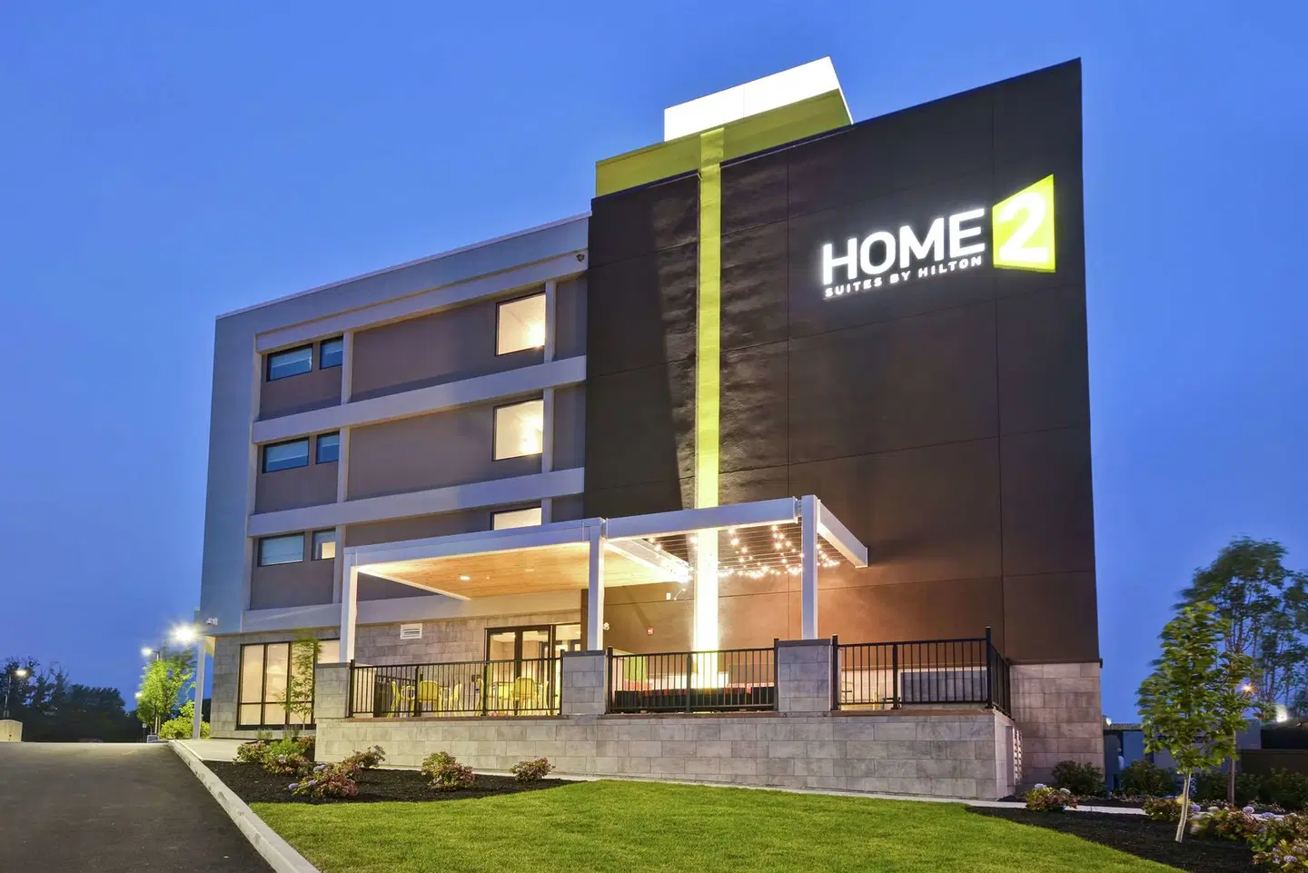 Home2 Suites by Hilton Portland Airport ME EXTERIOR
