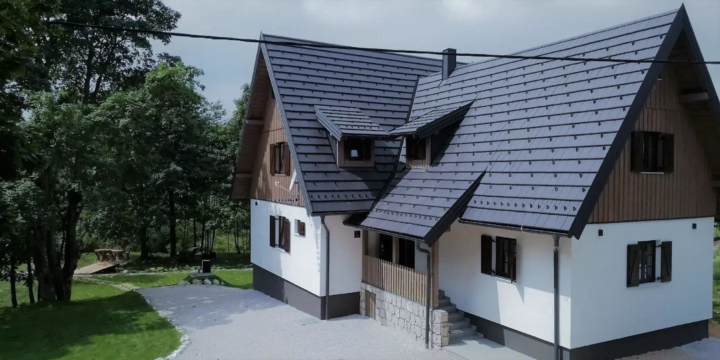 Plitvice Streaming EXTERIOR