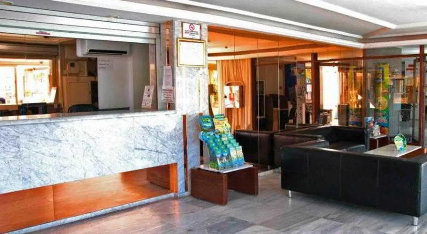 Apartamentos Las Arenas LOUNGE_LOBBY